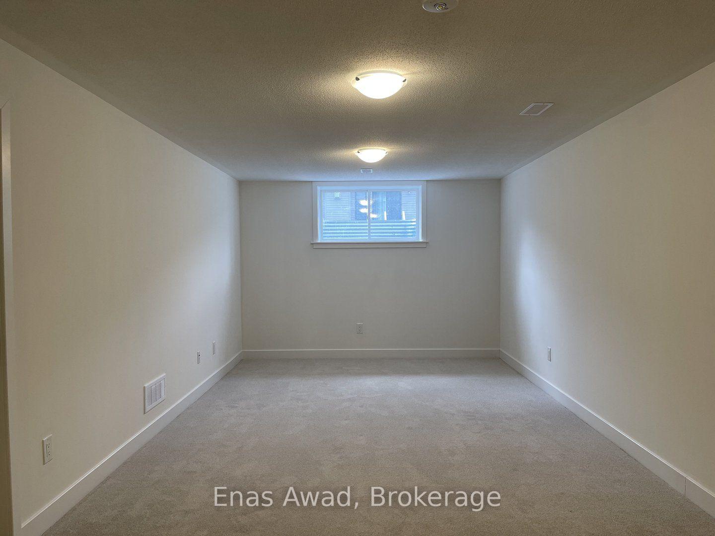 Photo 6 of 54 Overberg Way, Ottawa, Kanata - Emerald Meadows/Trailwest — HOMEH