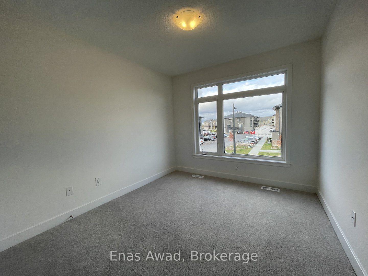 Photo 7 of 54 Overberg Way, Ottawa, Kanata - Emerald Meadows/Trailwest — HOMEH