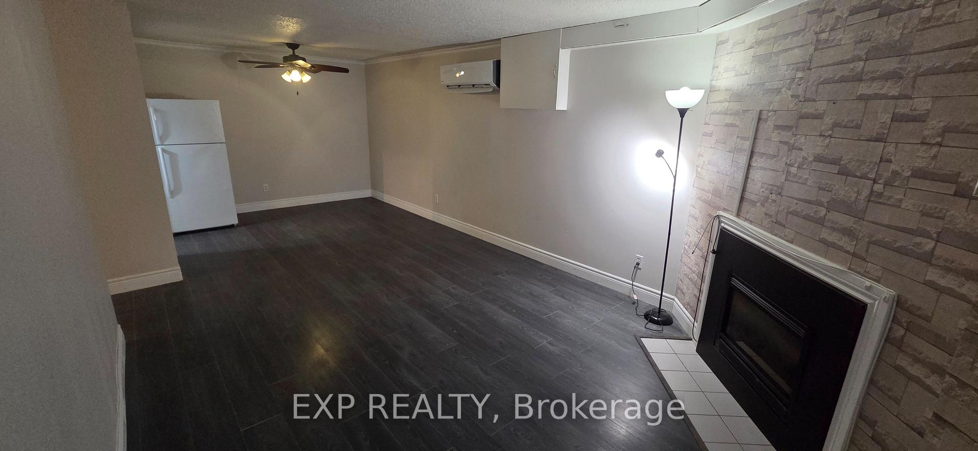 Photo 4 of Unit 220, 725 Deveron Crescent, London, South T — HOMEH