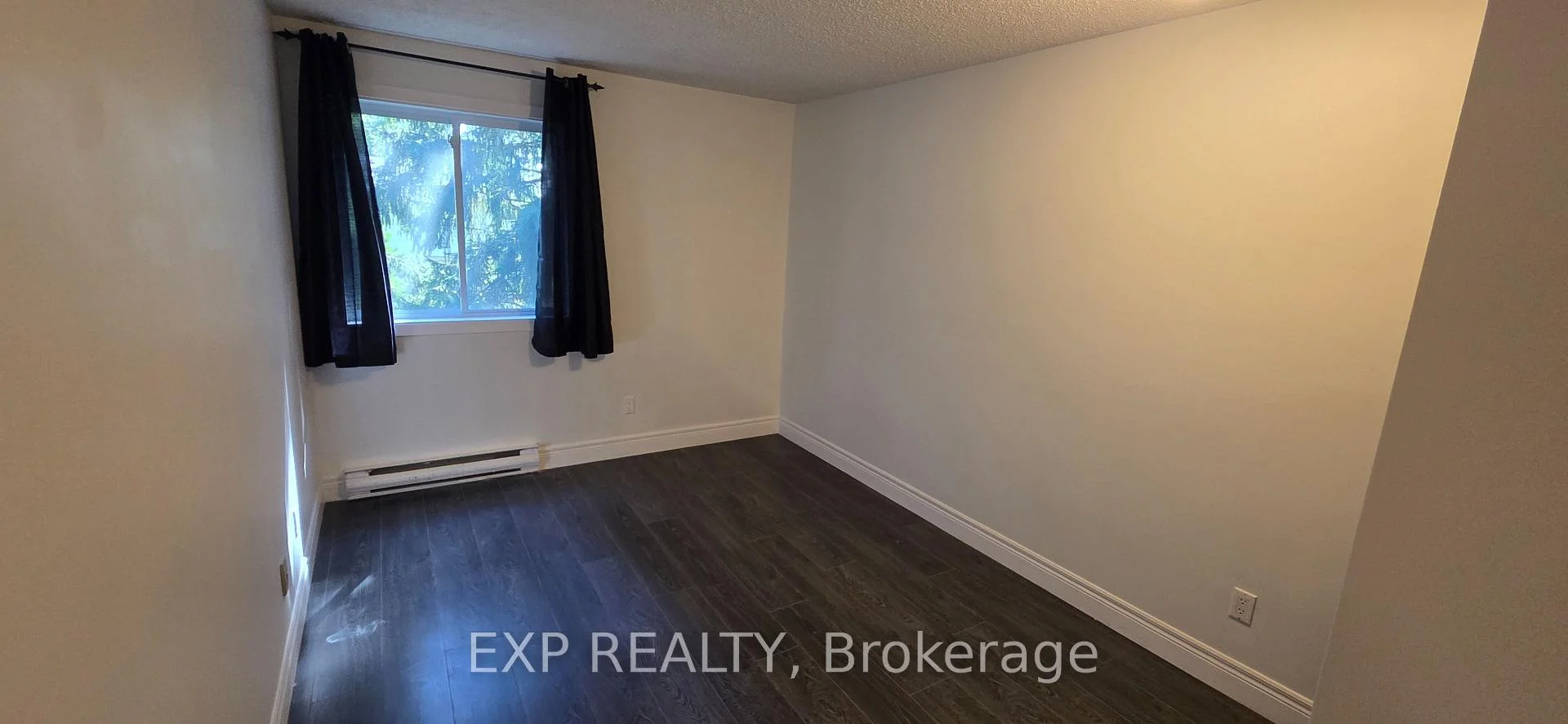 Photo 12 of Unit 220, 725 Deveron Crescent, London, South T — HOMEH