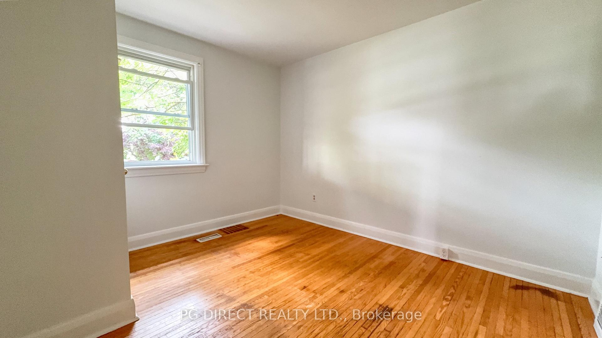 Photo 12 of 36 Edna Street, Kitchener, Central Frederick — HOMEH