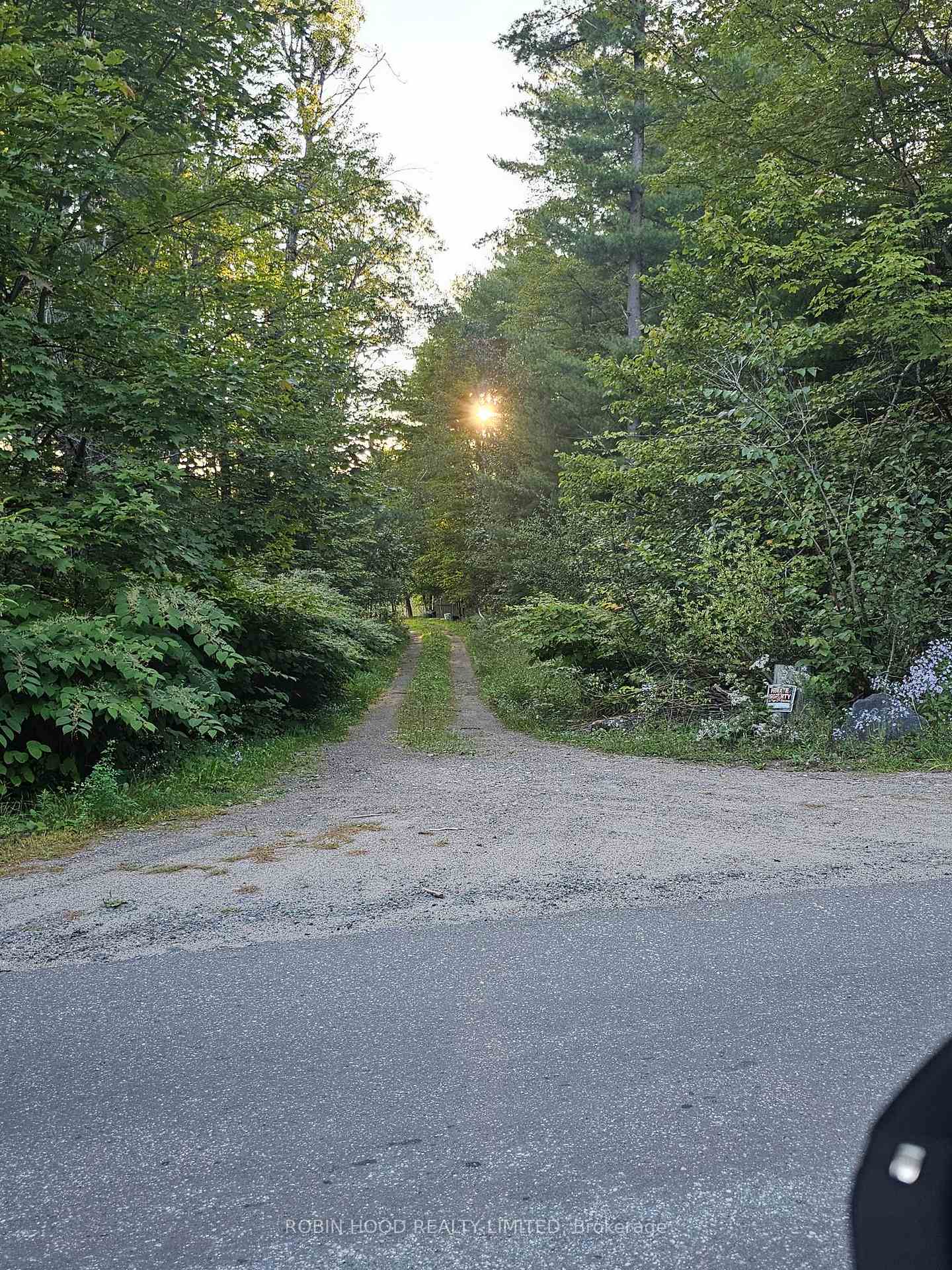 Photo of 2239 Southwood Road