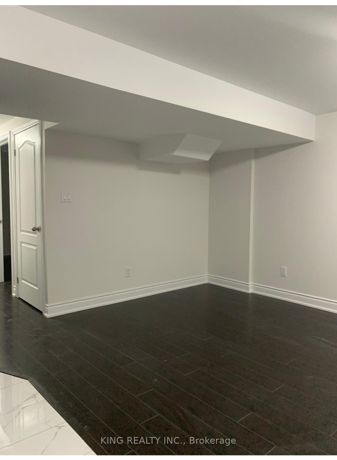 Photo 6 of 22 Gillis Road, Brampton, Northwest Brampton — HOMEH