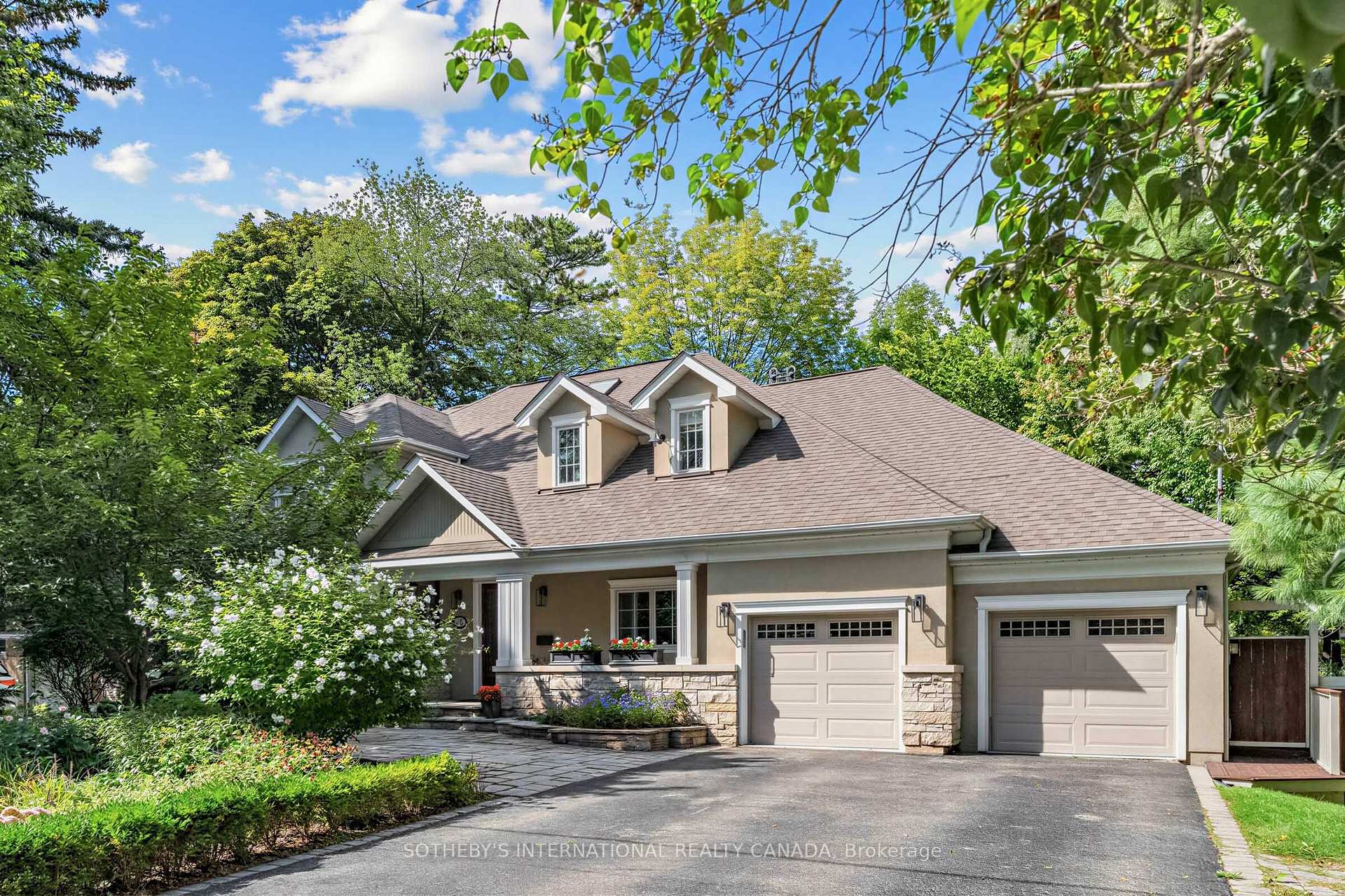 Photo of 407 Cairncroft Road