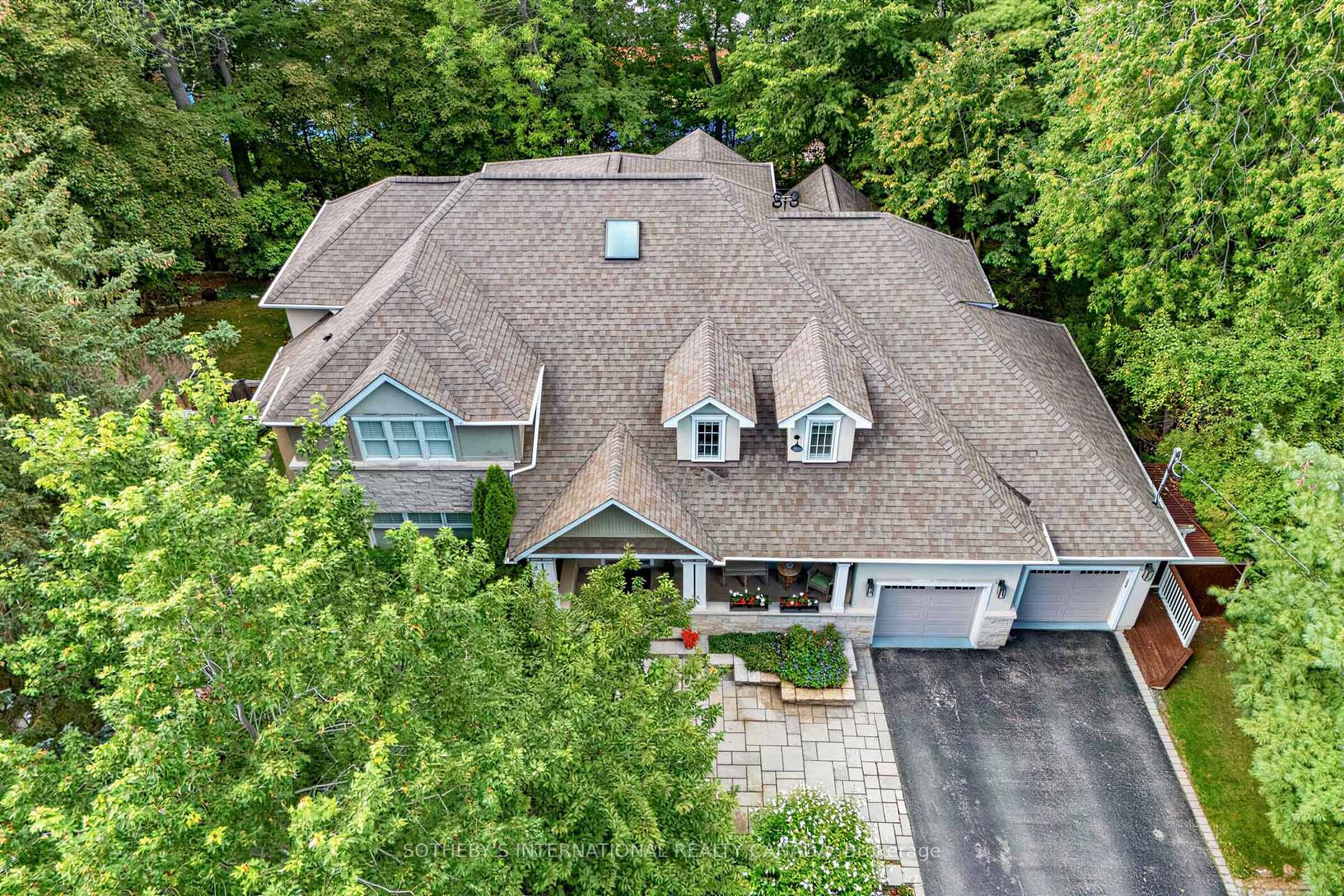 Photo 2 of 407 Cairncroft Road, Oakville, Morrison — HOMEH