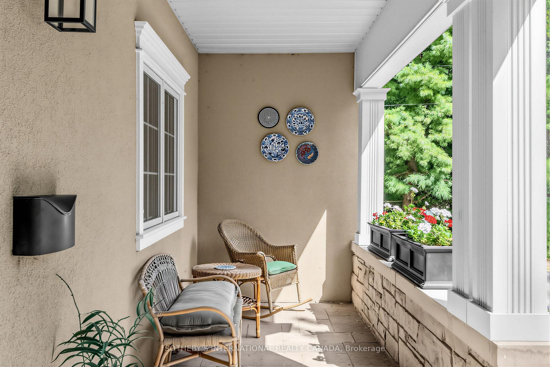 Photo 6 of 407 Cairncroft Road, Oakville, Morrison — HOMEH