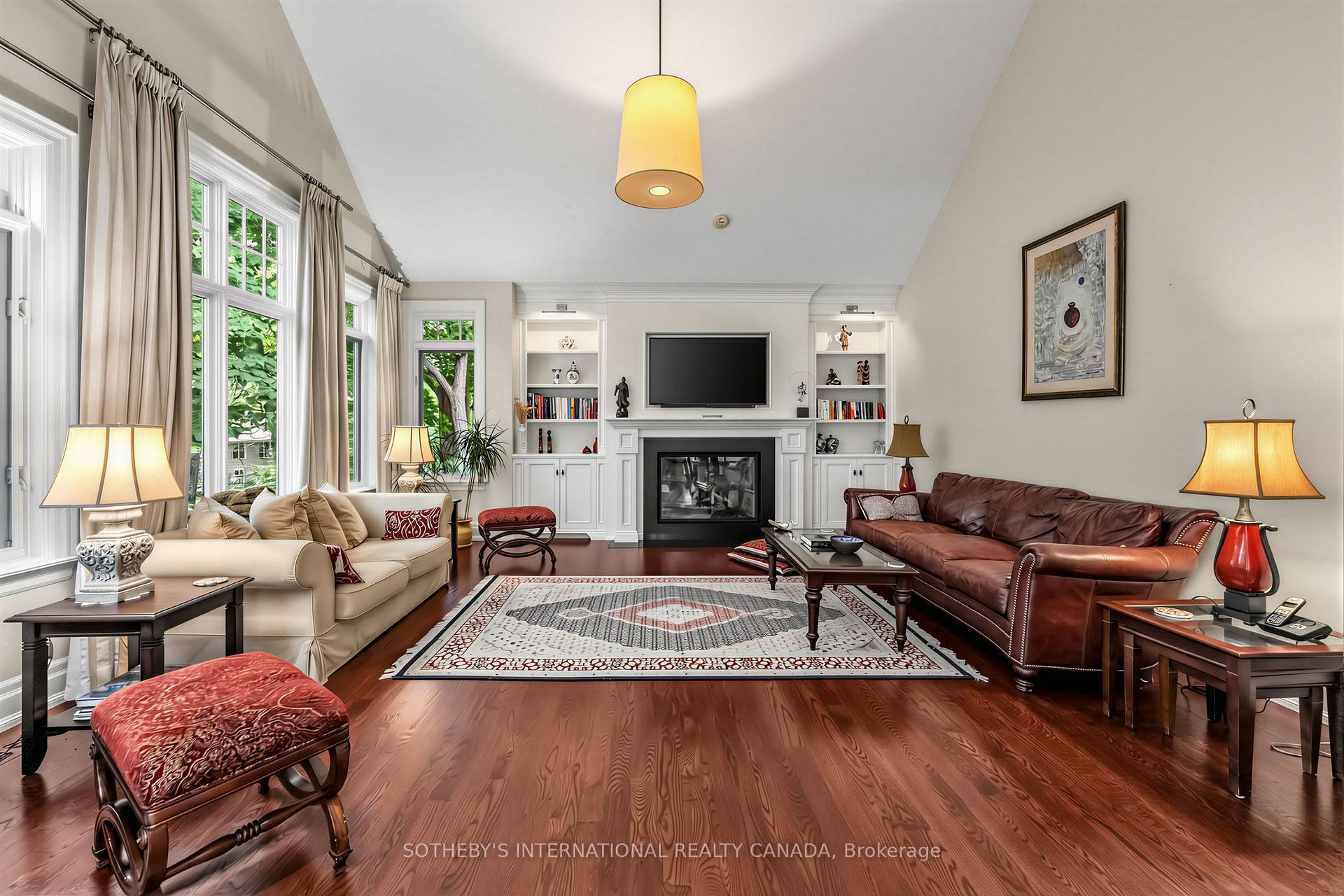 Photo 11 of 407 Cairncroft Road, Oakville, Morrison — HOMEH