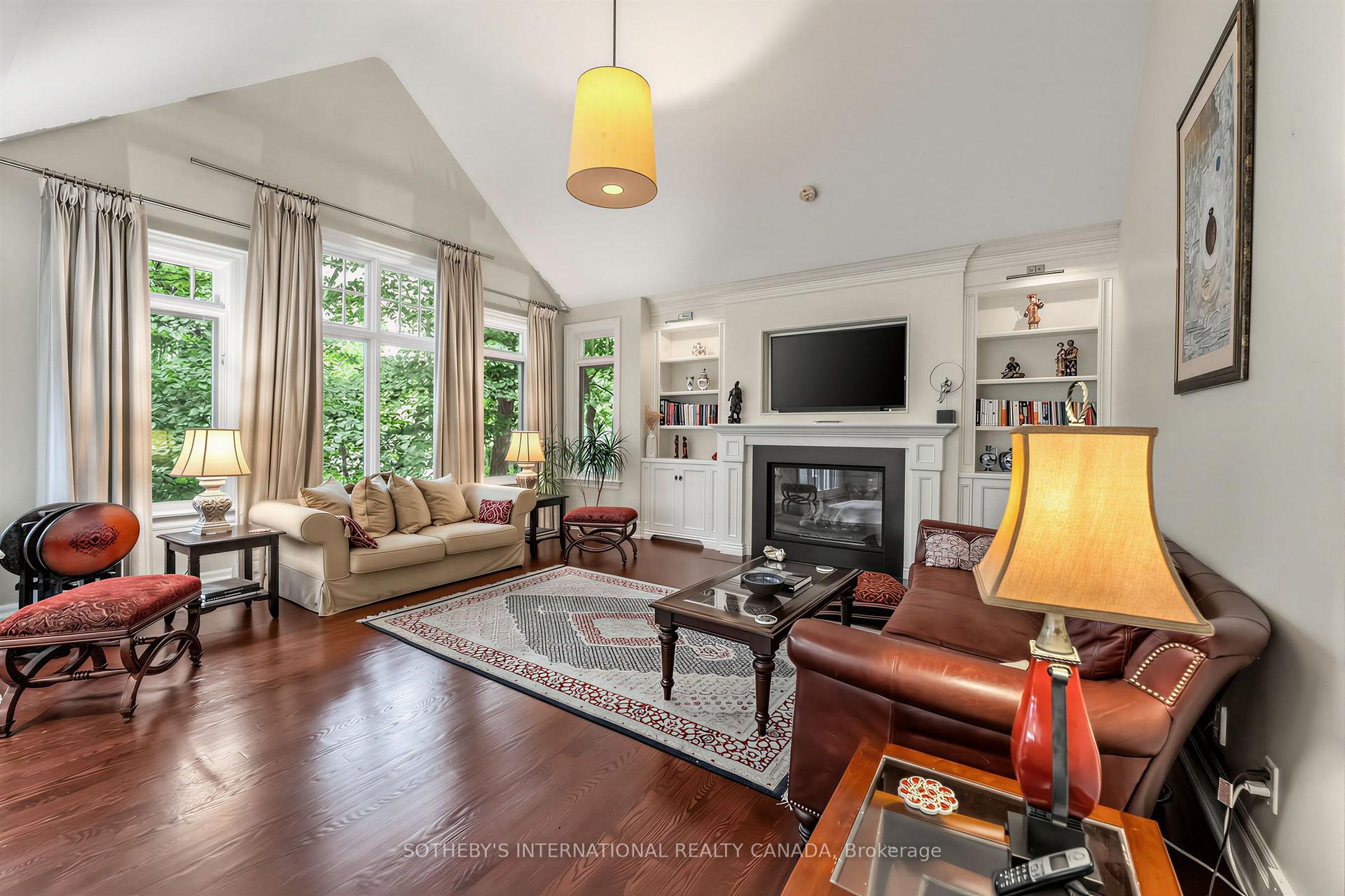 Photo 12 of 407 Cairncroft Road, Oakville, Morrison — HOMEH