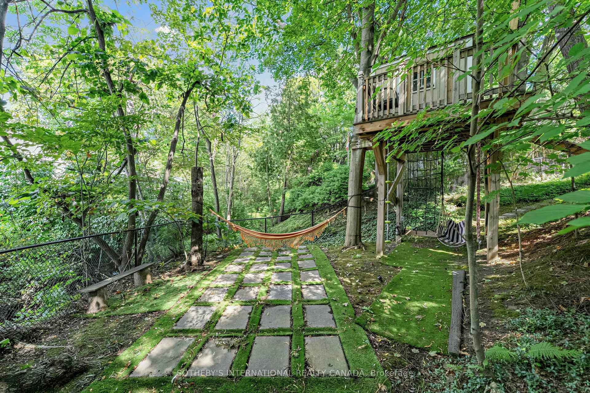 Photo 40 of 407 Cairncroft Road, Oakville, Morrison — HOMEH