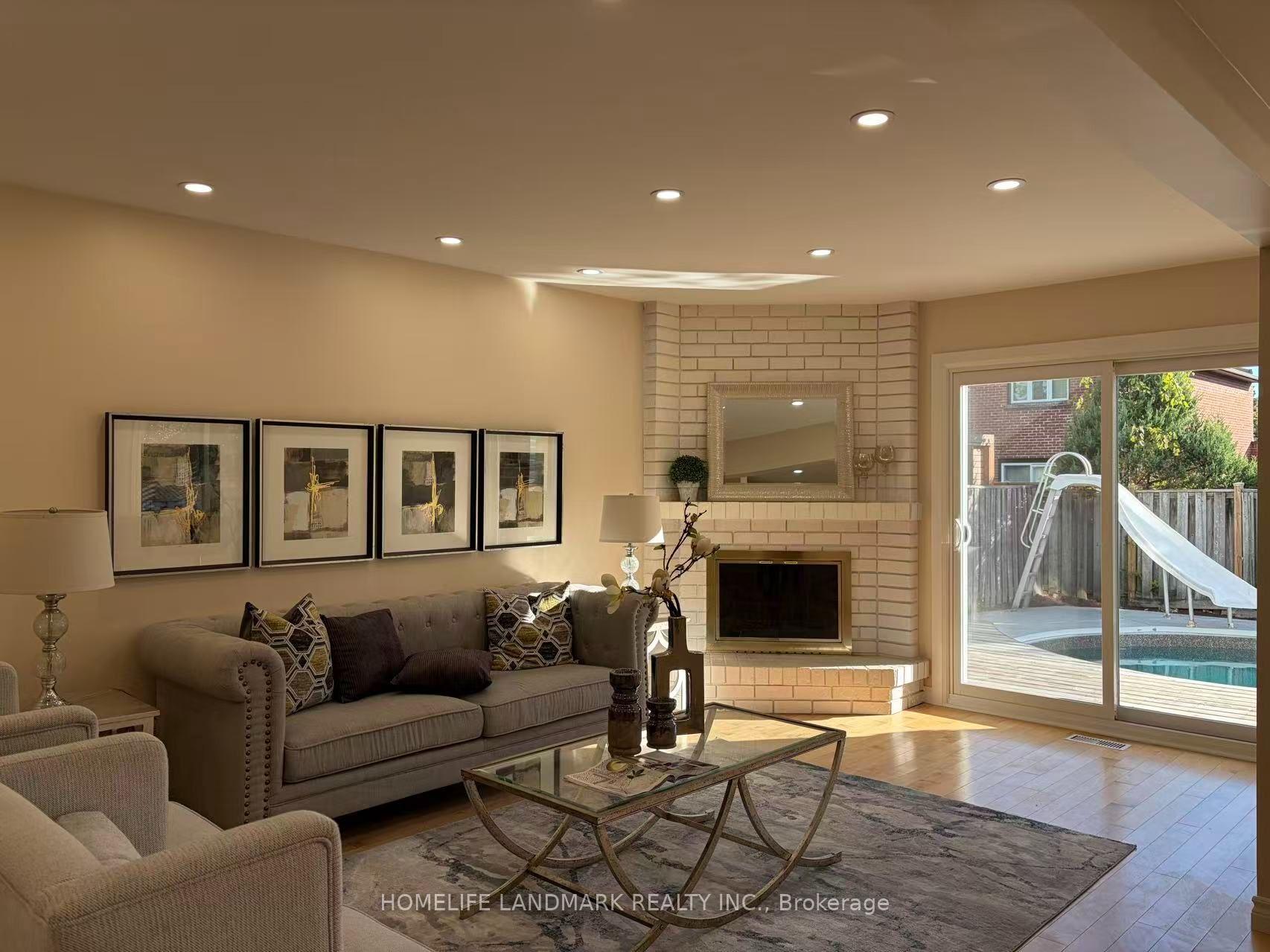 Photo 4 of 23 Hashbury Place, Markham, Thornlea — HOMEH