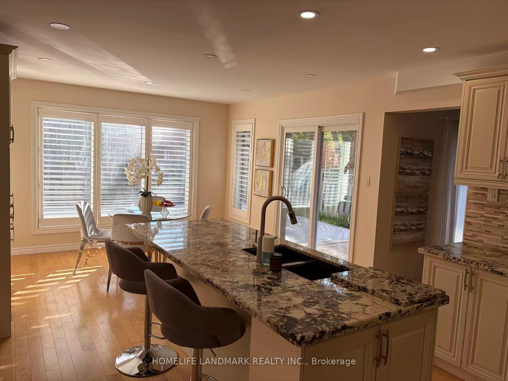 Photo 10 of 23 Hashbury Place, Markham, Thornlea — HOMEH