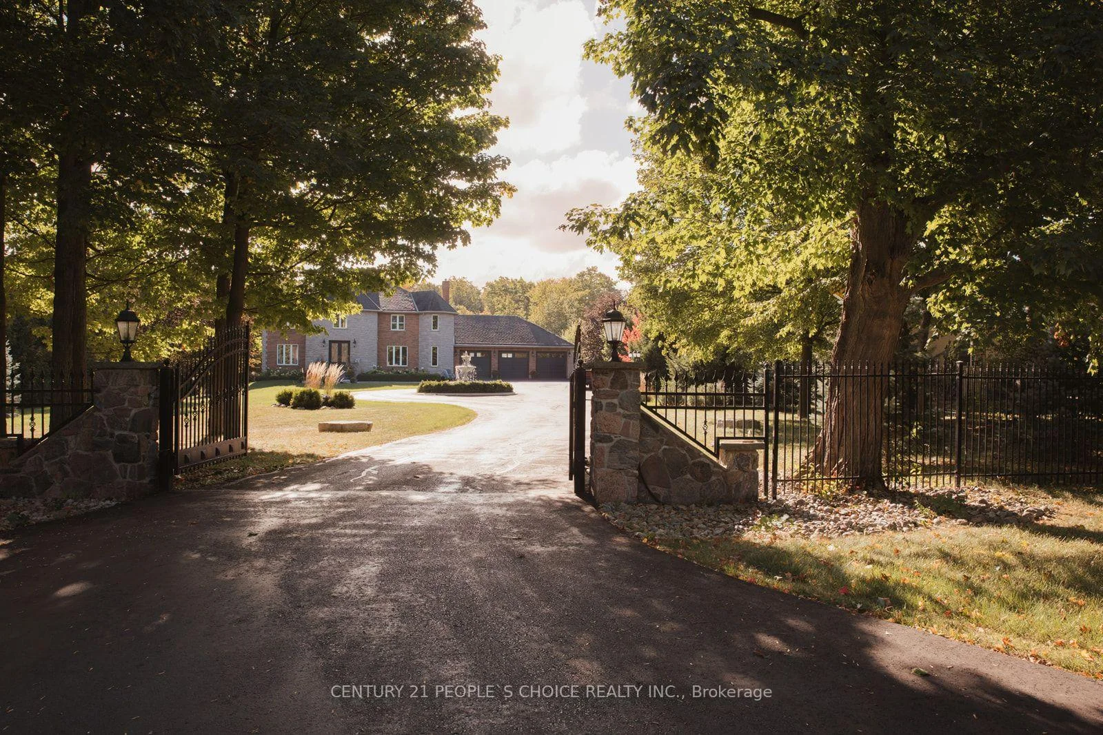 Photo 4 of 15550 Fifth Side Road, Halton Hills, Rural Halton Hills — HOMEH