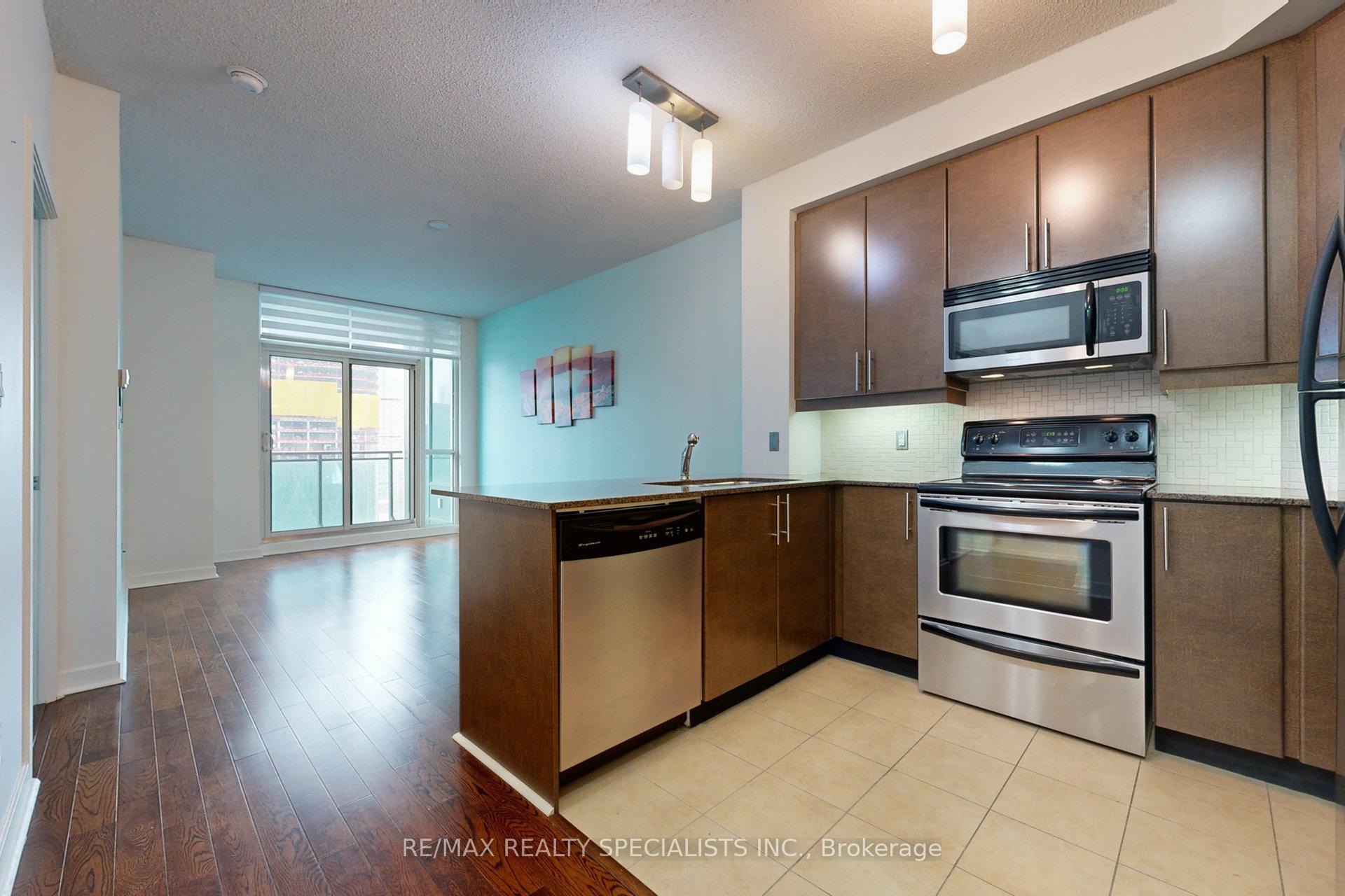 Photo 5 of Unit 3004, 18 Harbour Street, Toronto, Waterfront Communities — HOMEH