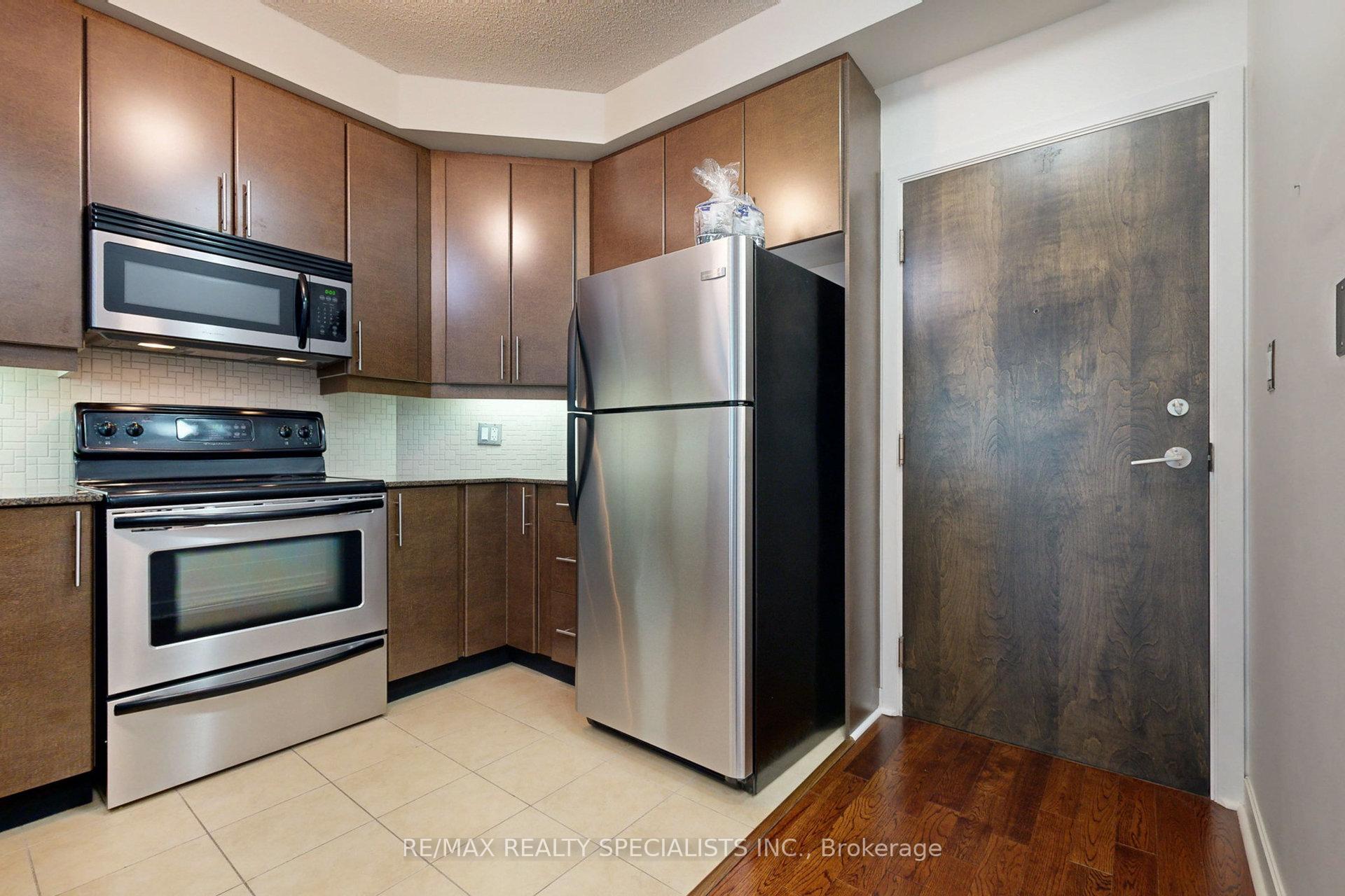 Photo 6 of Unit 3004, 18 Harbour Street, Toronto, Waterfront Communities — HOMEH