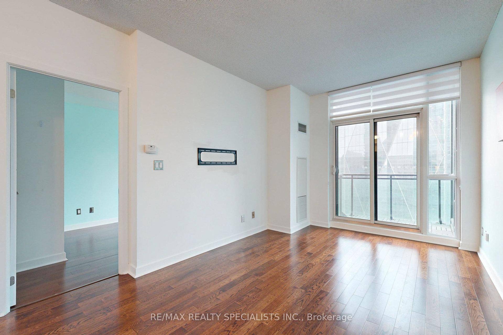 Photo 11 of Unit 3004, 18 Harbour Street, Toronto, Waterfront Communities — HOMEH