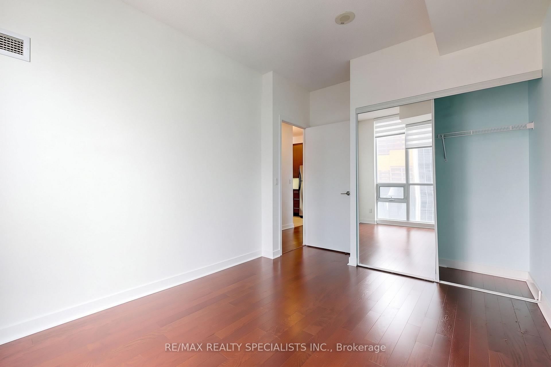 Photo 18 of Unit 3004, 18 Harbour Street, Toronto, Waterfront Communities — HOMEH