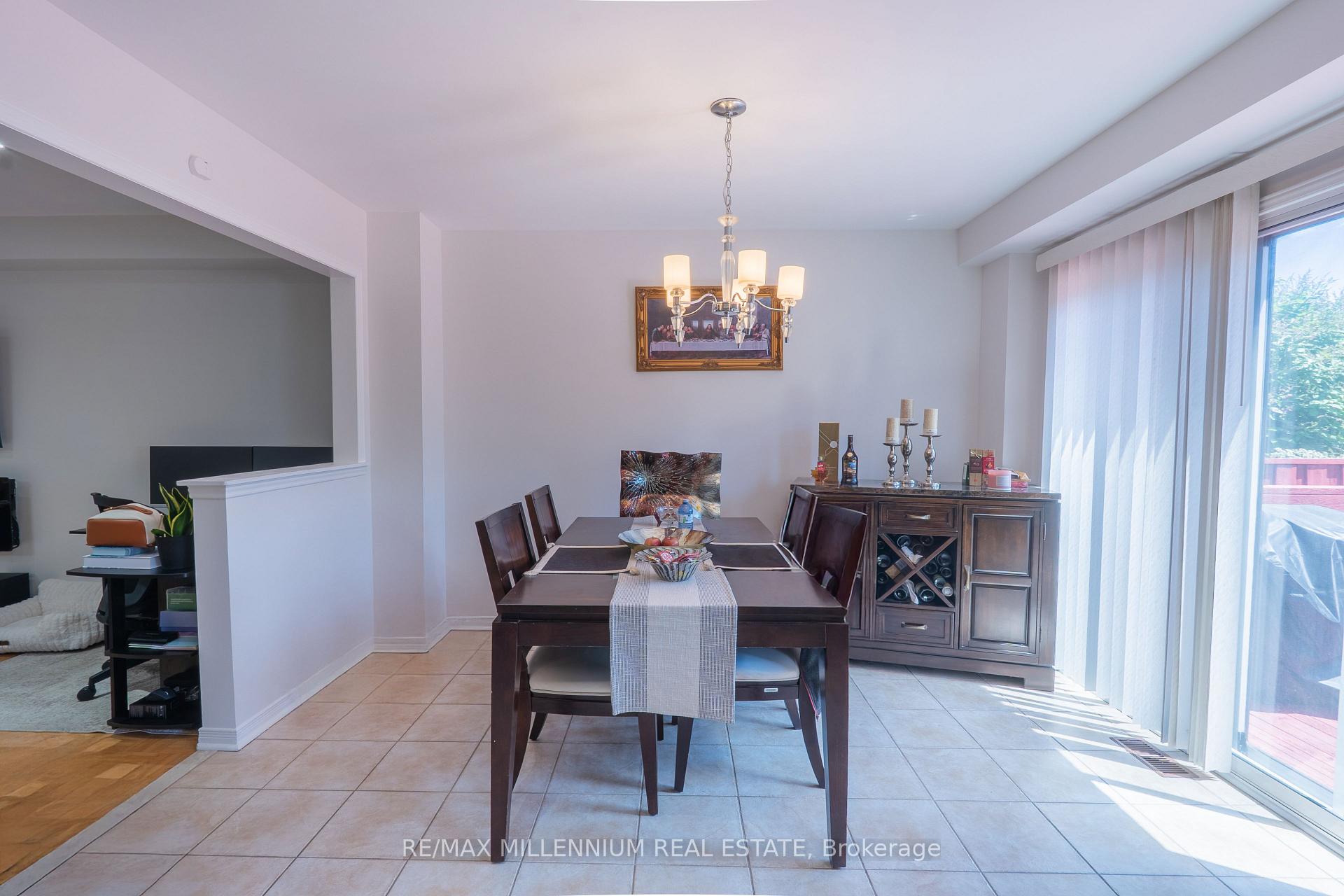 Photo 15 of 90 Ronan Crescent, Vaughan, Sonoma Heights — HOMEH