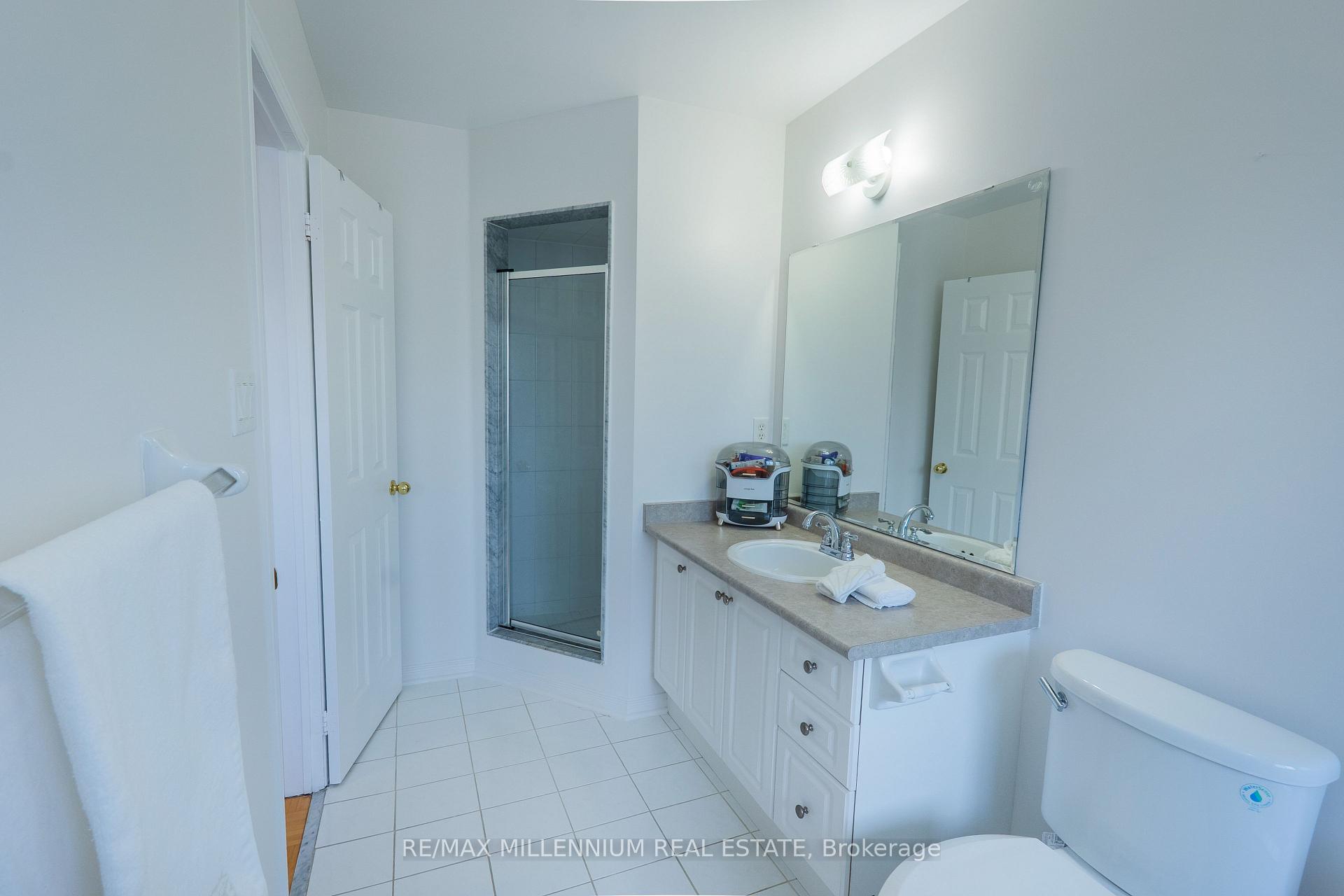 Photo 39 of 90 Ronan Crescent, Vaughan, Sonoma Heights — HOMEH