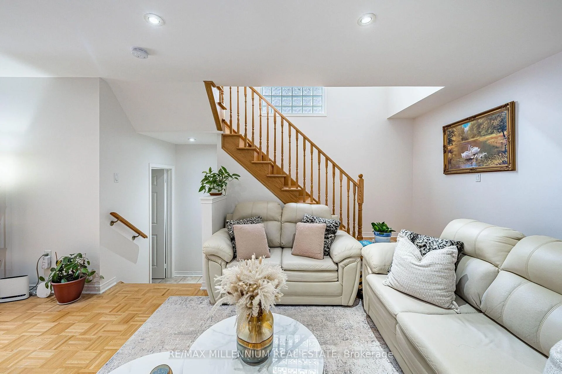 Photo 16 of 90 Ronan Crescent, Vaughan, Sonoma Heights — HOMEH