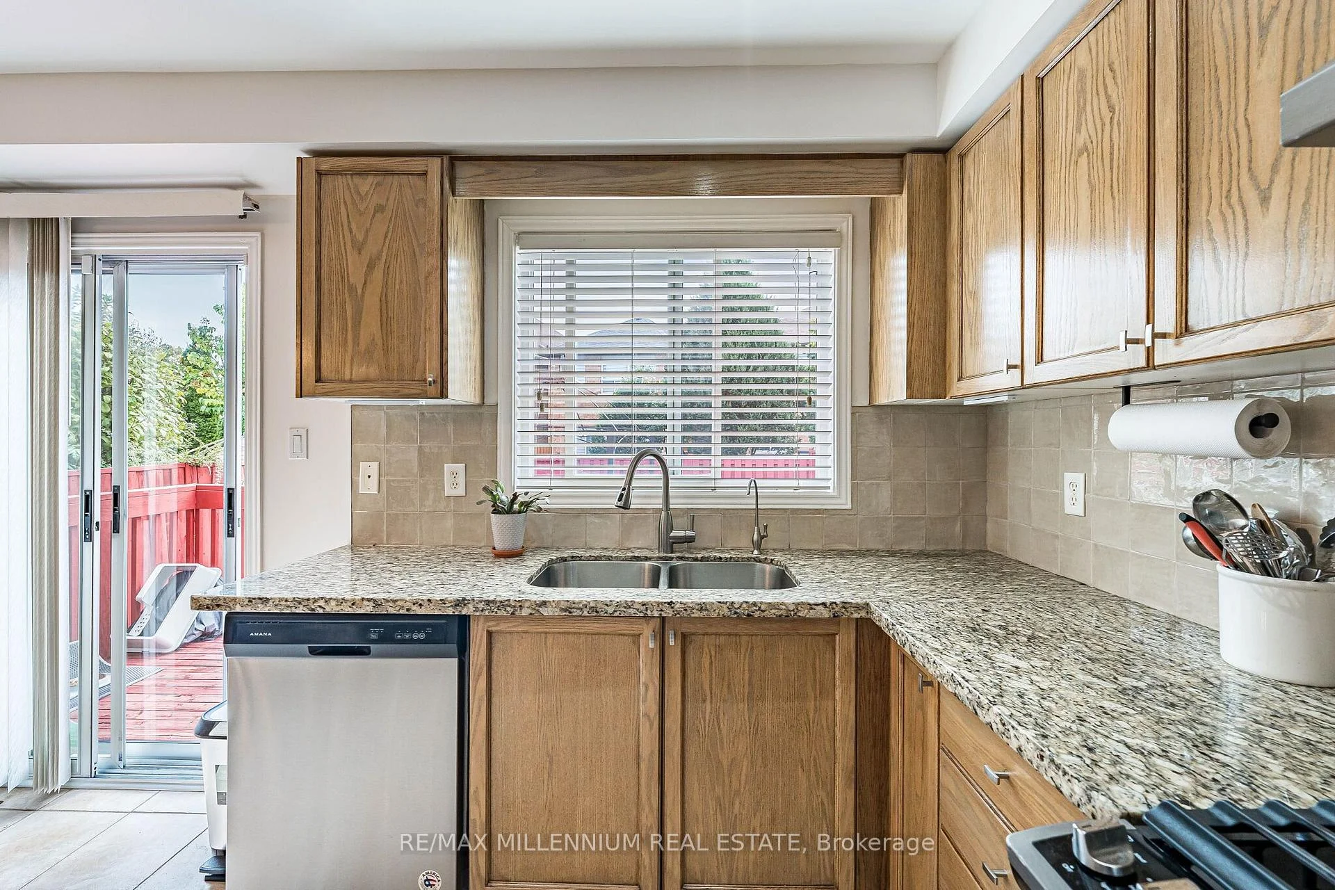 Photo 38 of 90 Ronan Crescent, Vaughan, Sonoma Heights — HOMEH