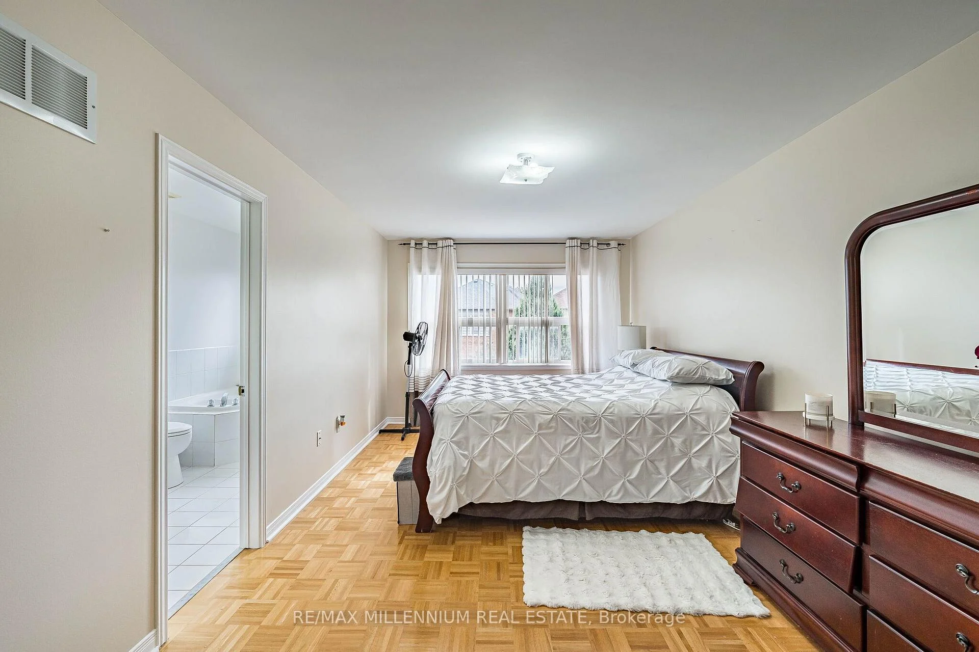 Photo 46 of 90 Ronan Crescent, Vaughan, Sonoma Heights — HOMEH