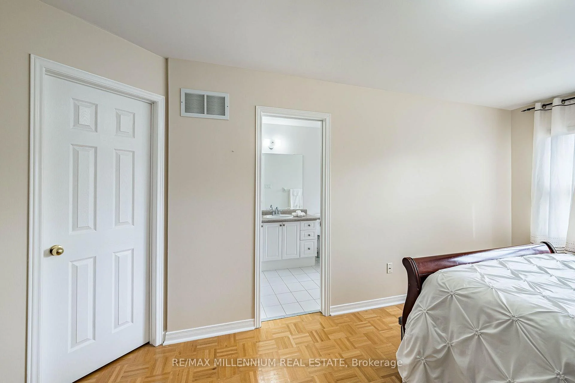 Photo 54 of 90 Ronan Crescent, Vaughan, Sonoma Heights — HOMEH