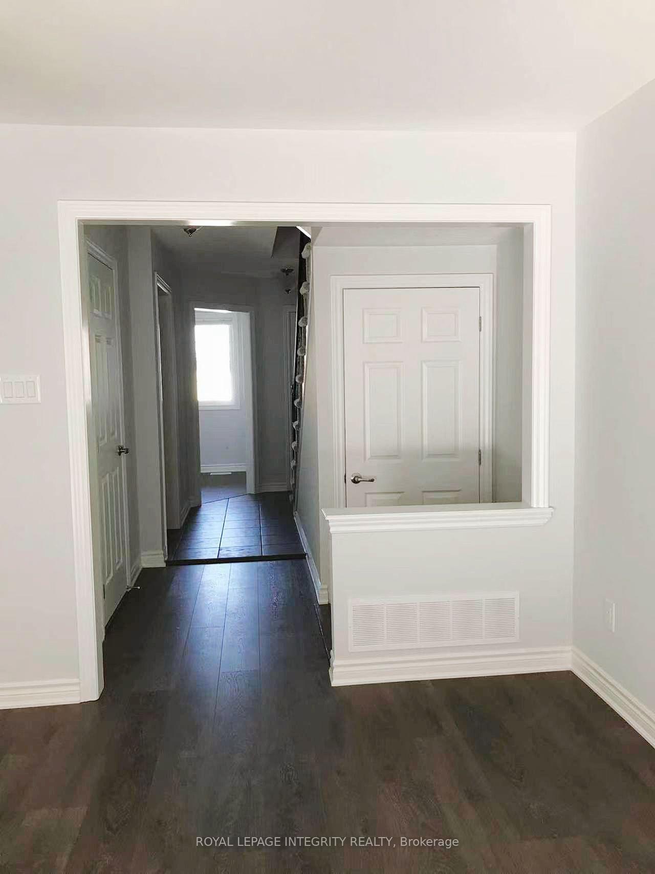 Photo 4 of 705 Logperch Circle, Ottawa, Barrhaven - Half Moon Bay — HOMEH