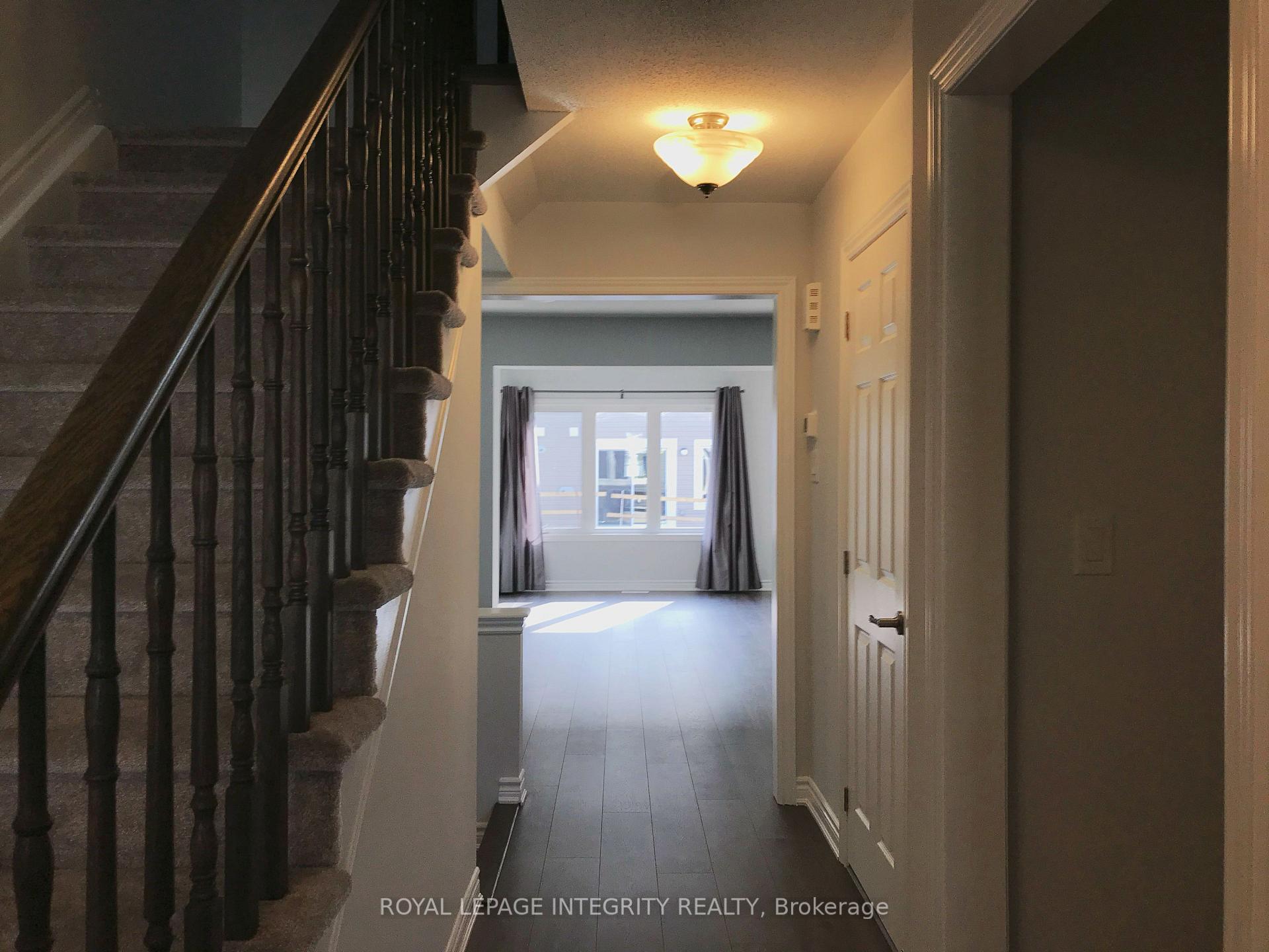 Photo 5 of 705 Logperch Circle, Ottawa, Barrhaven - Half Moon Bay — HOMEH