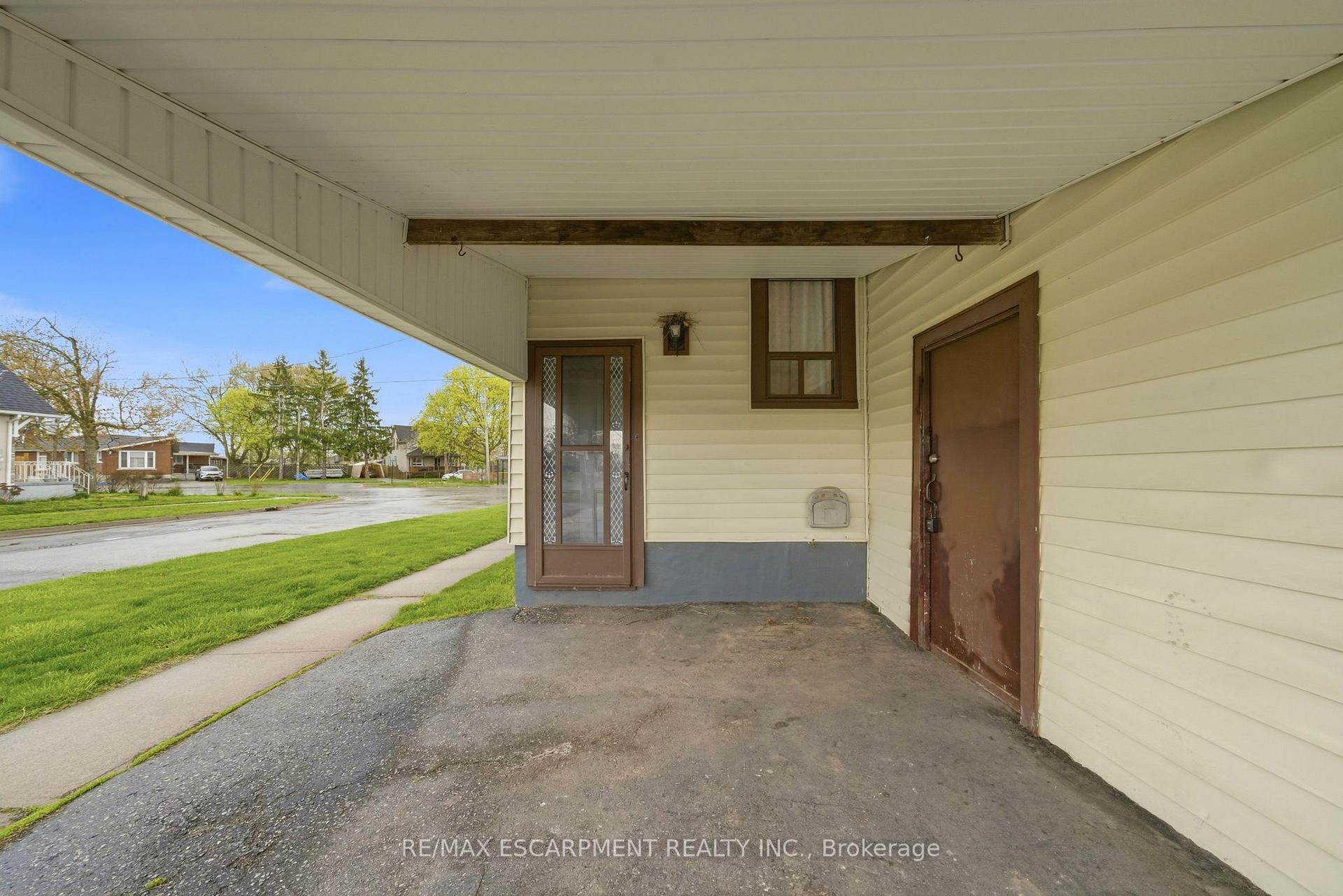 Photo 33 of 107 Broadway Street, Welland, Broadway — HOMEH