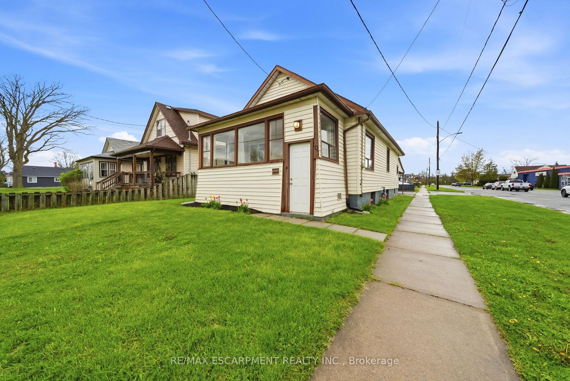 Photo 34 of 107 Broadway Street, Welland, Broadway — HOMEH
