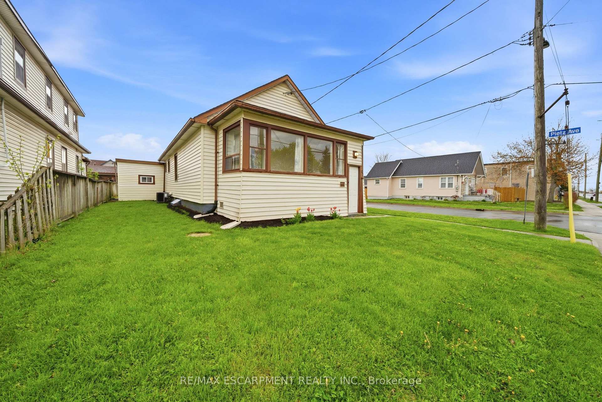 Photo 35 of 107 Broadway Street, Welland, Broadway — HOMEH
