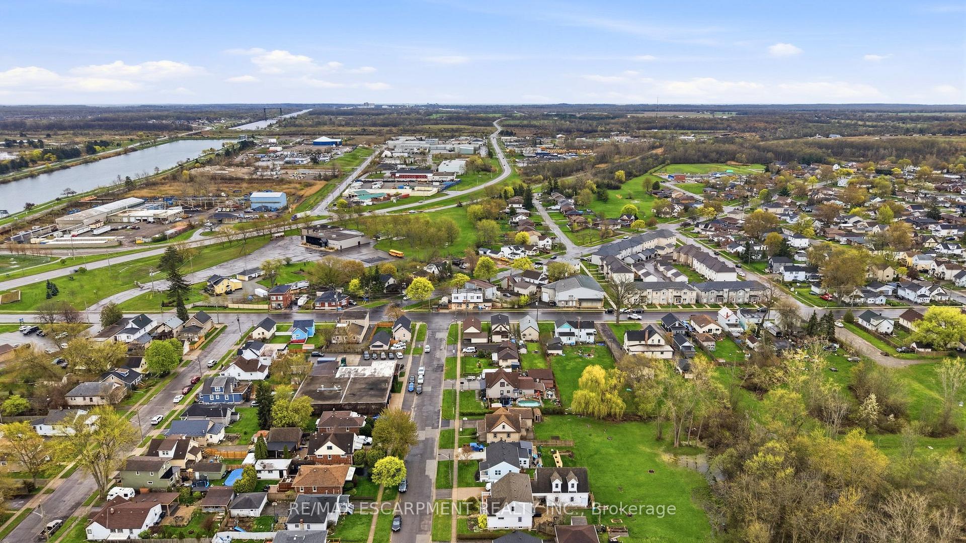 Photo 43 of 107 Broadway Street, Welland, Broadway — HOMEH