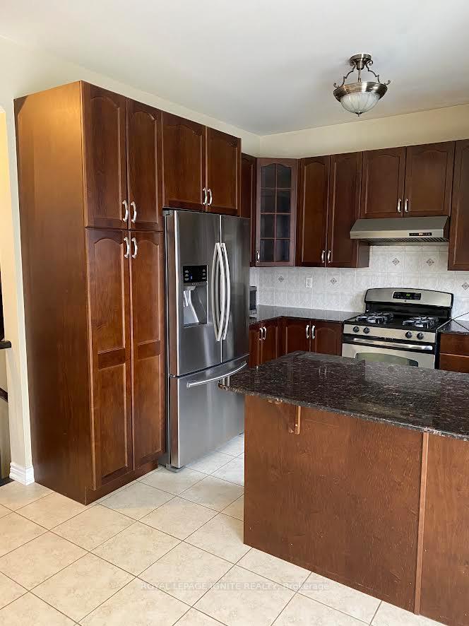 Photo 2 of Unit Upper, 43 Vanderbrink Drive, Brampton, Sandringham-Wellington — HOMEH