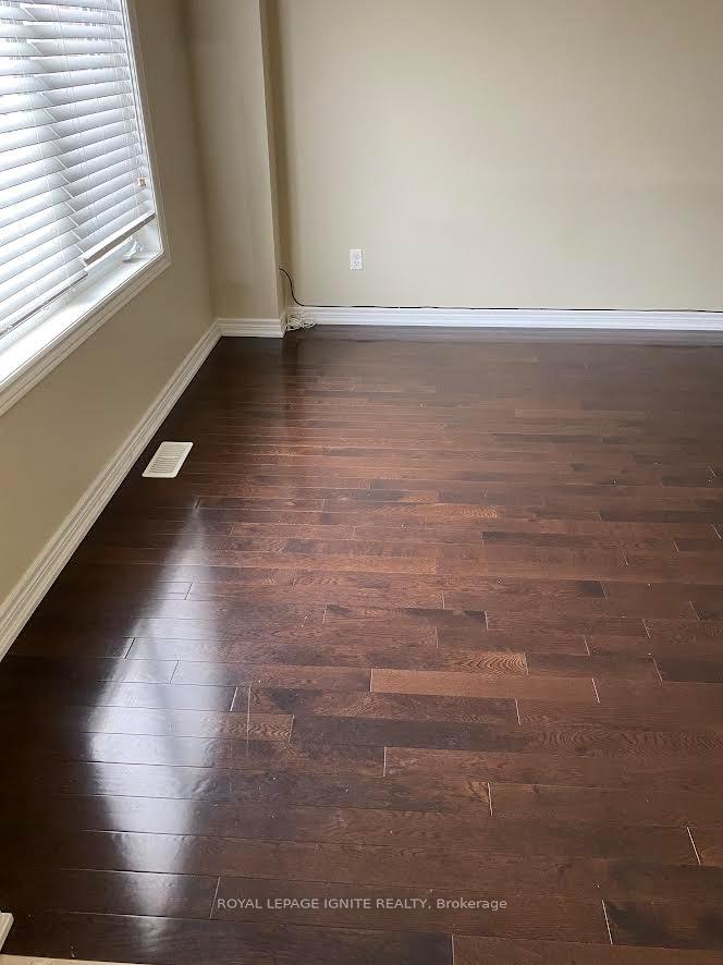Photo 7 of Unit Upper, 43 Vanderbrink Drive, Brampton, Sandringham-Wellington — HOMEH