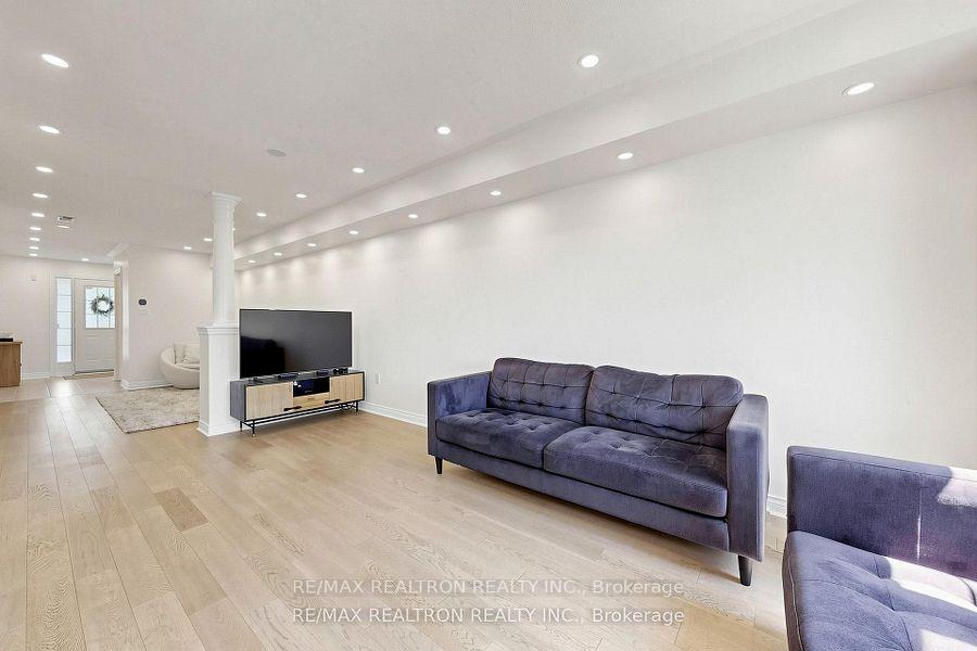 Photo 7 of 54 Panama Place, Brampton, Bram East — HOMEH