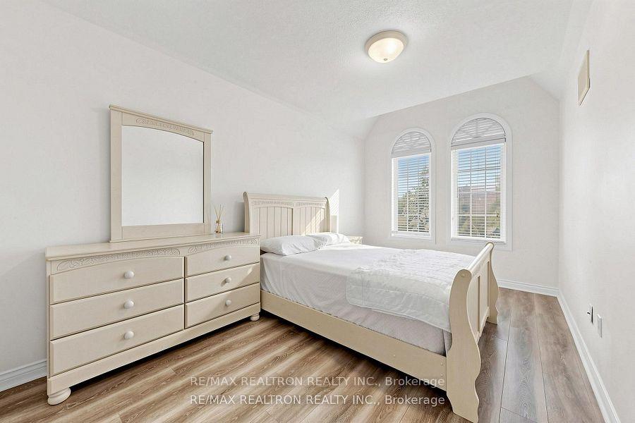 Photo 28 of 54 Panama Place, Brampton, Bram East — HOMEH