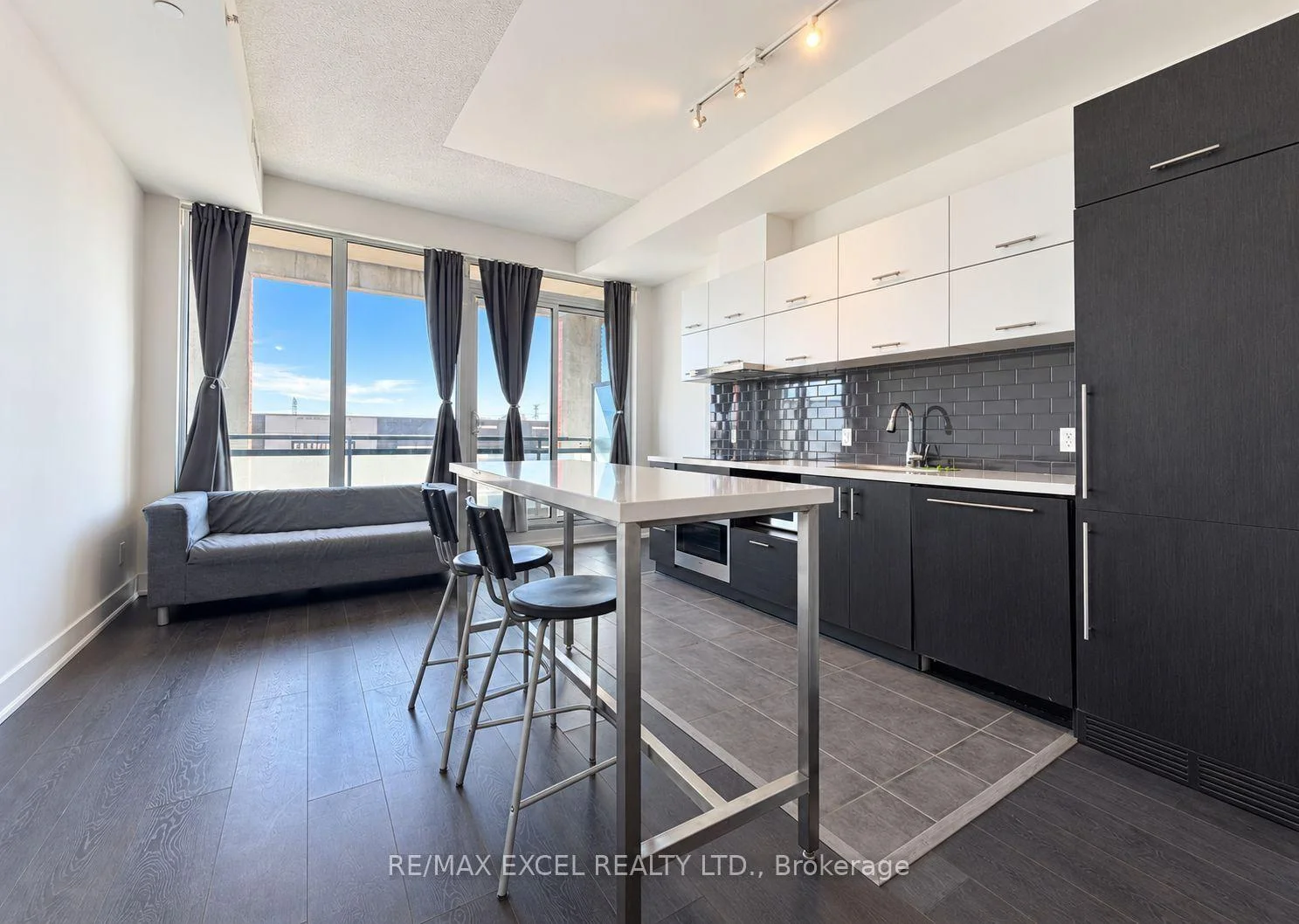 Photo 8 of Unit 512, 180 Enterprise Boulevard, Markham, Unionville — HOMEH