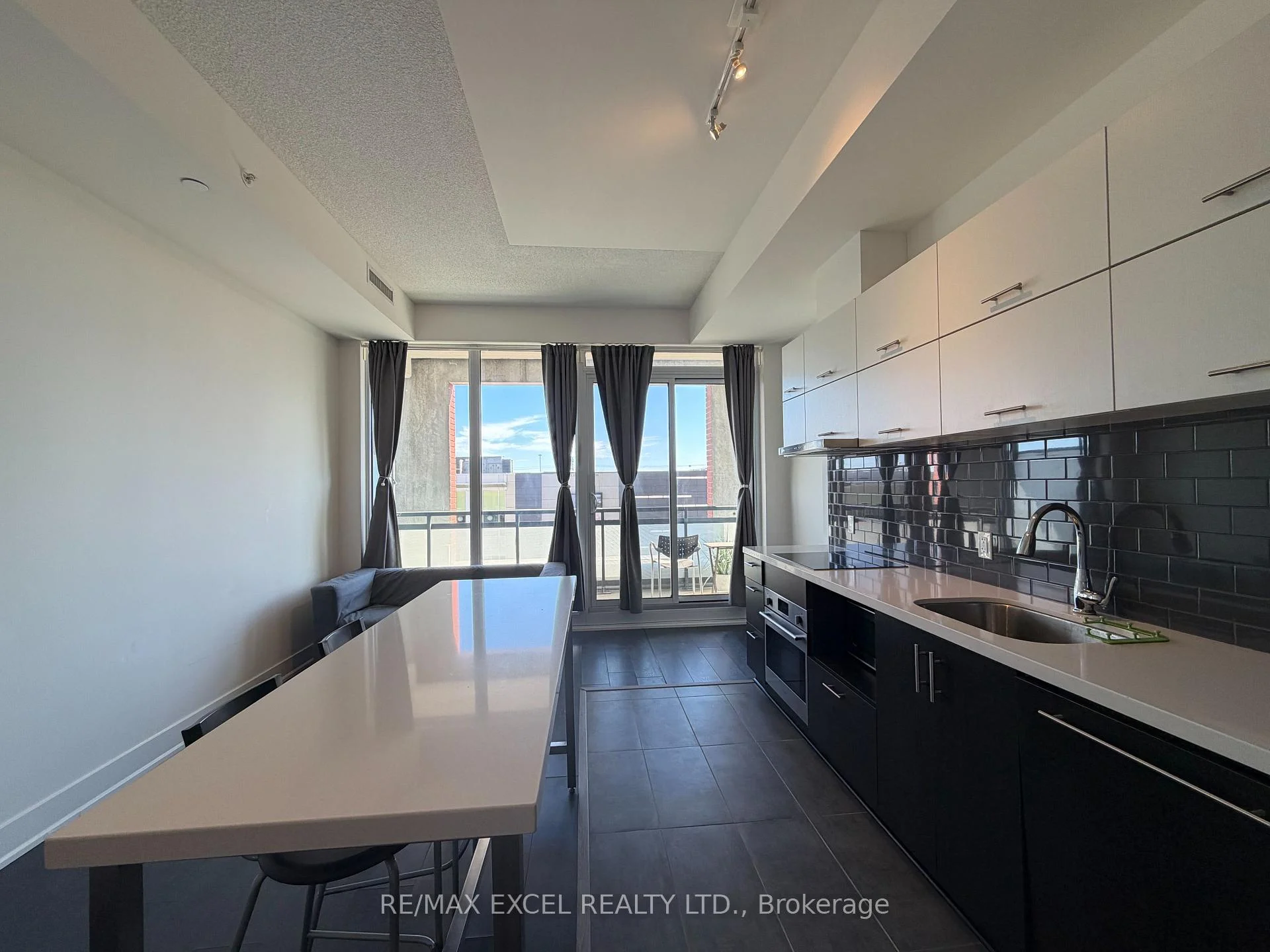 Photo 11 of Unit 512, 180 Enterprise Boulevard, Markham, Unionville — HOMEH