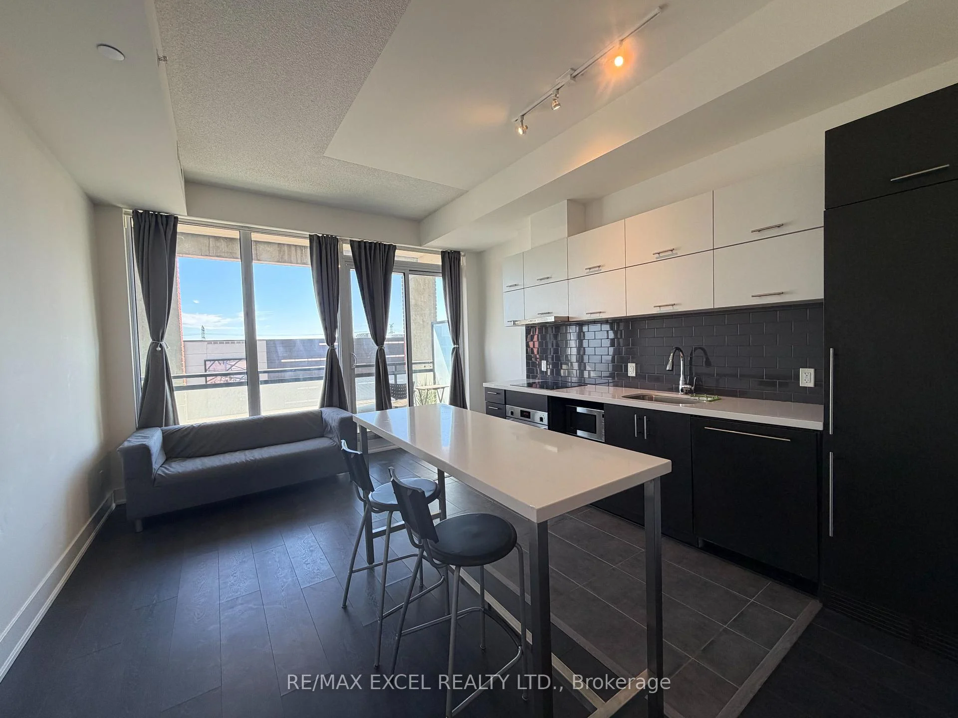 Photo 13 of Unit 512, 180 Enterprise Boulevard, Markham, Unionville — HOMEH