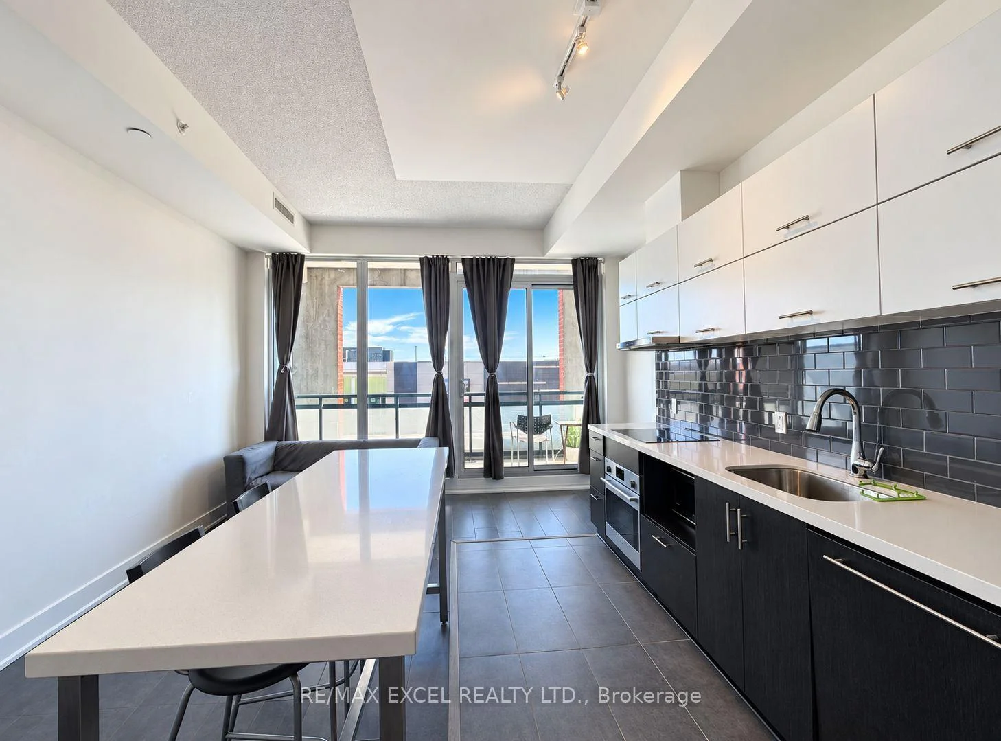 Photo 14 of Unit 512, 180 Enterprise Boulevard, Markham, Unionville — HOMEH