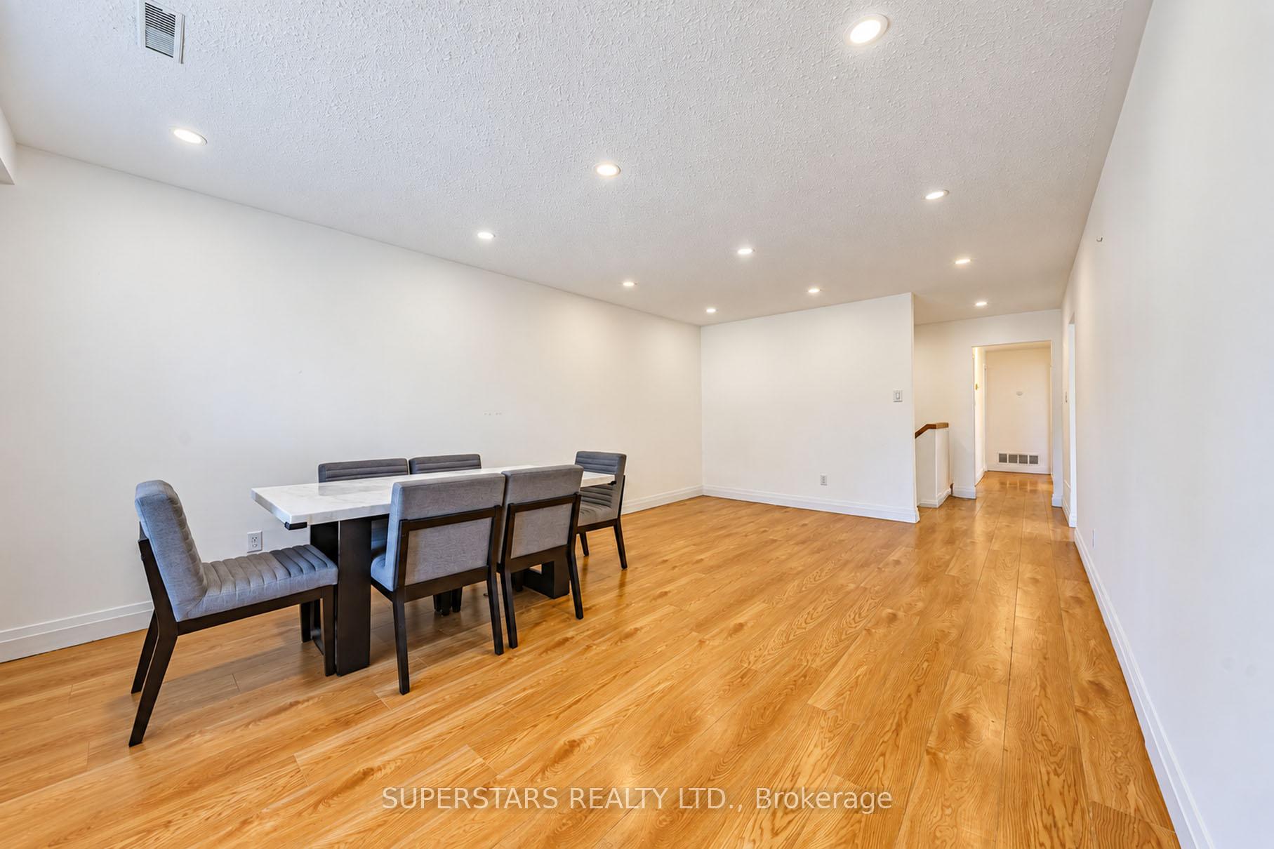 Photo 10 of 63 La Peer Boulevard, Scarborough, L'Amoreaux — HOMEH