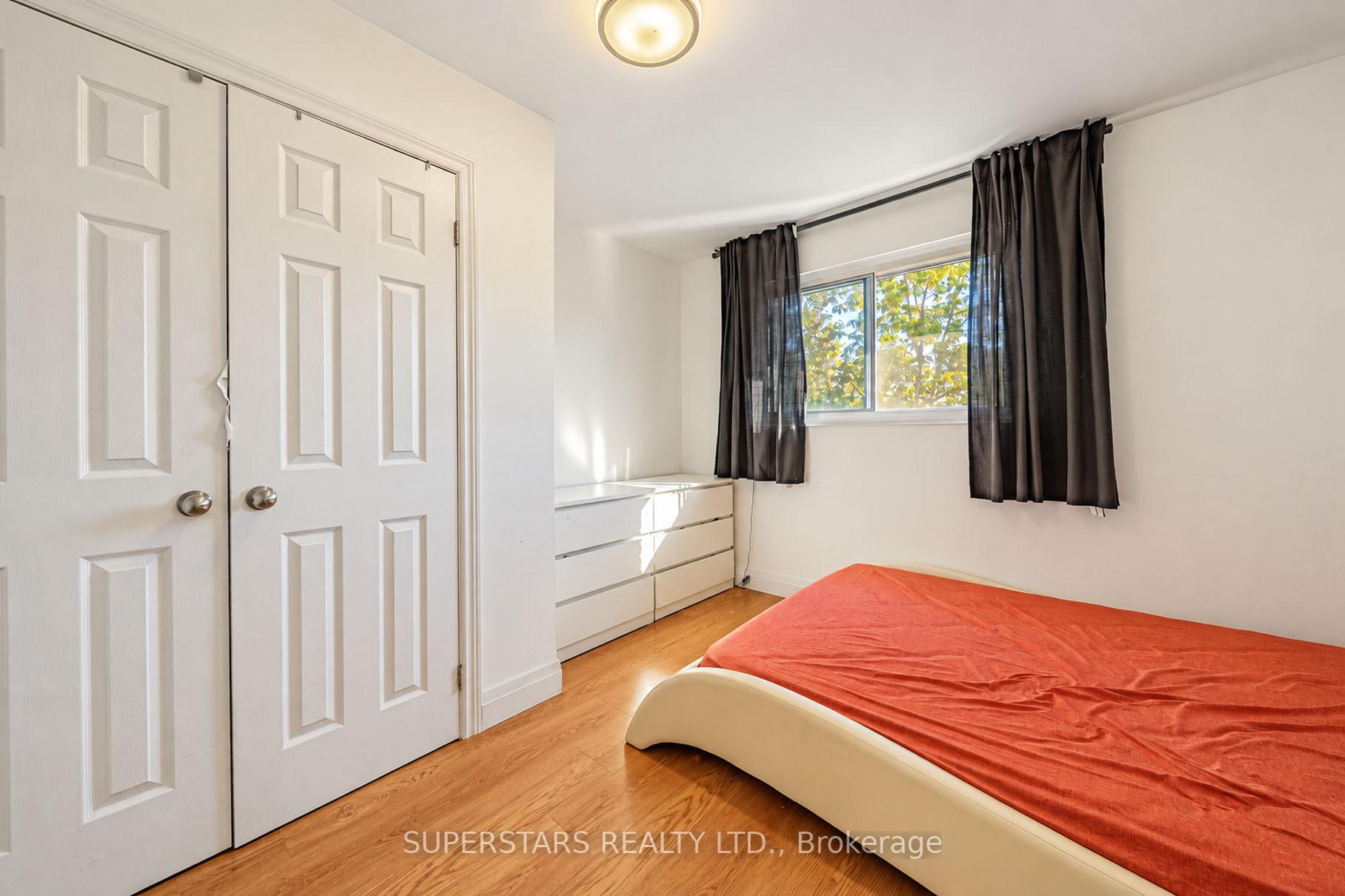 Photo 20 of 63 La Peer Boulevard, Scarborough, L'Amoreaux — HOMEH