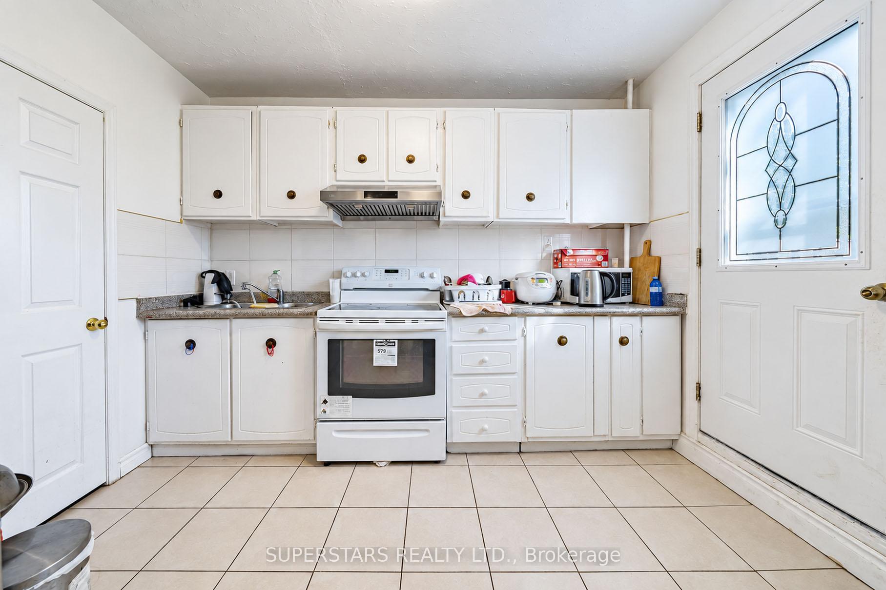 Photo 28 of 63 La Peer Boulevard, Scarborough, L'Amoreaux — HOMEH