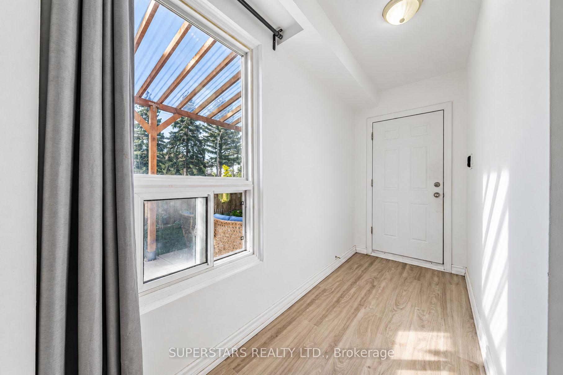 Photo 34 of 63 La Peer Boulevard, Scarborough, L'Amoreaux — HOMEH