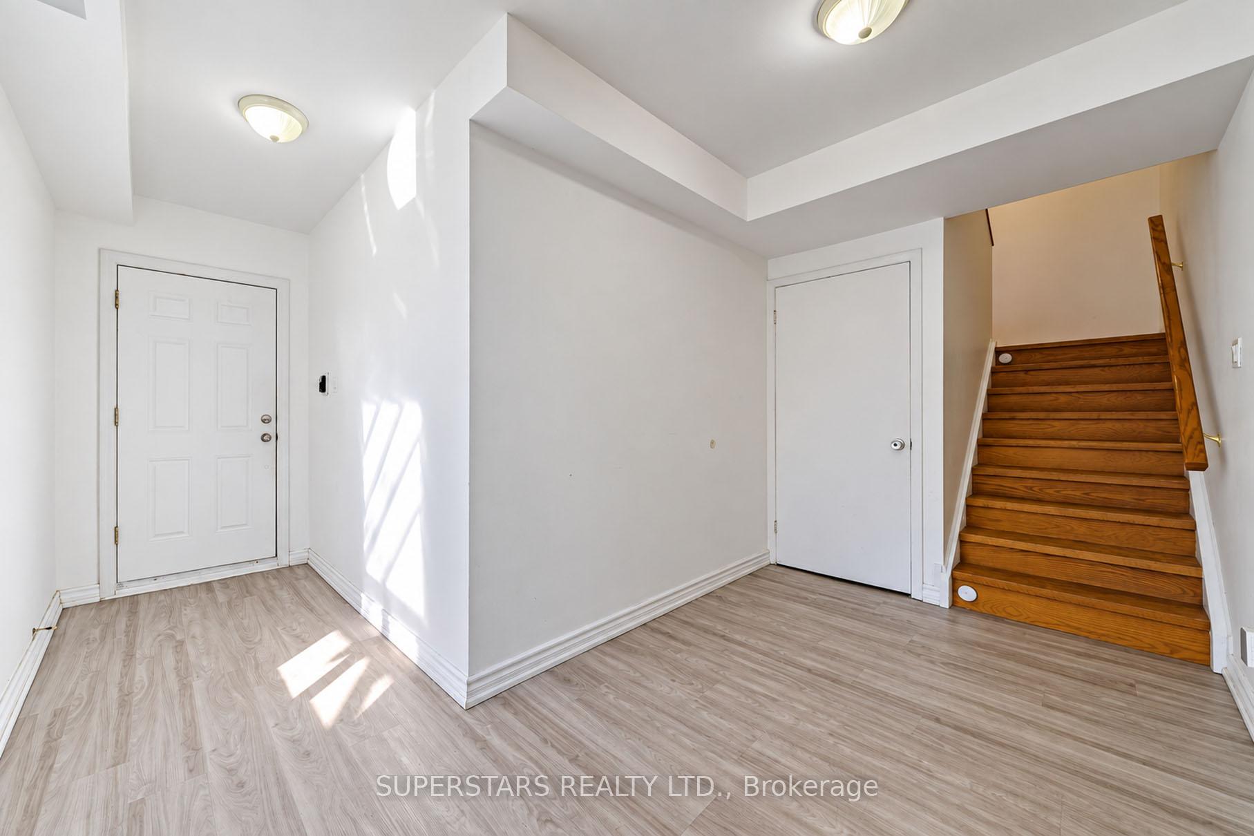 Photo 36 of 63 La Peer Boulevard, Scarborough, L'Amoreaux — HOMEH