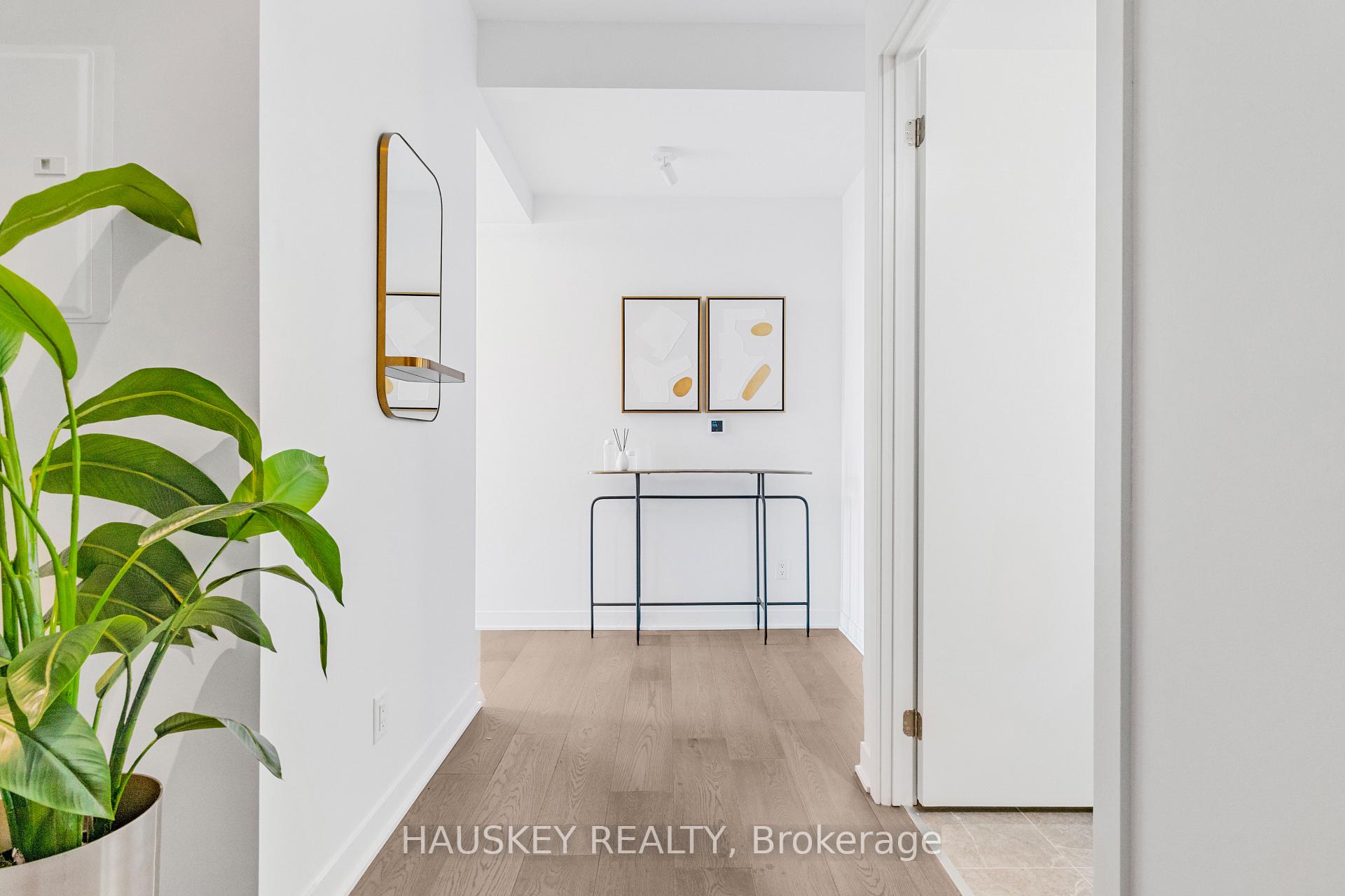 Photo 6 of Unit 707, 185 Alberta Avenue, Toronto, Oakwood Village — HOMEH