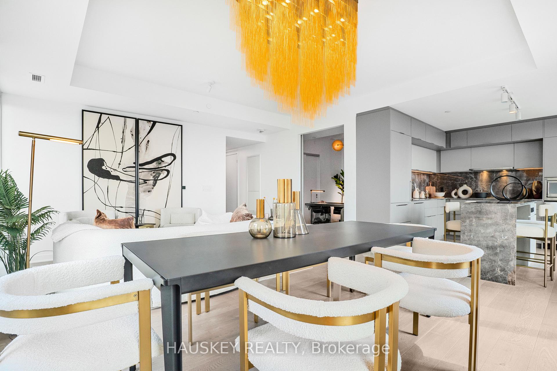 Photo 8 of Unit 707, 185 Alberta Avenue, Toronto, Oakwood Village — HOMEH