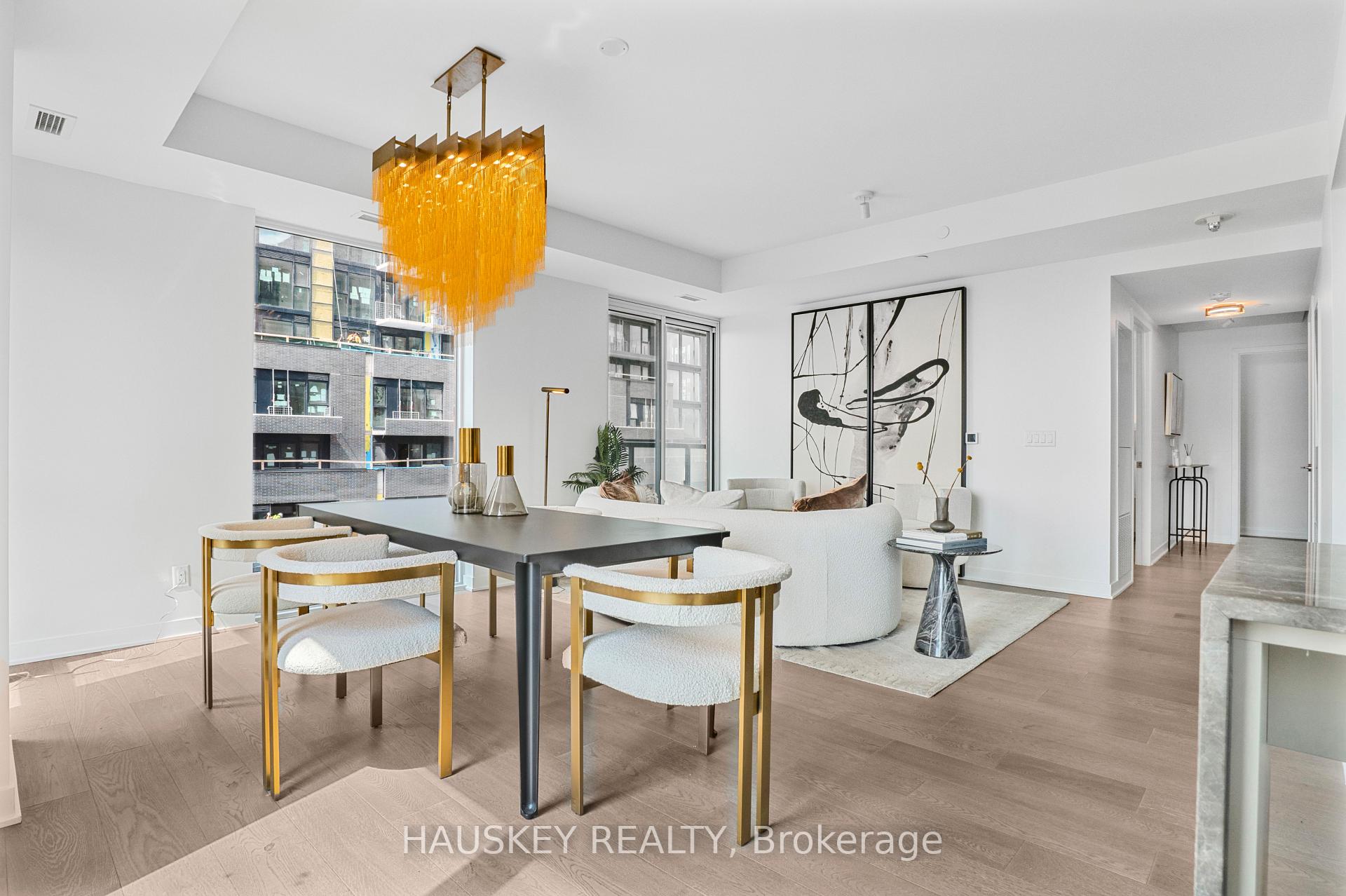 Photo 9 of Unit 707, 185 Alberta Avenue, Toronto, Oakwood Village — HOMEH