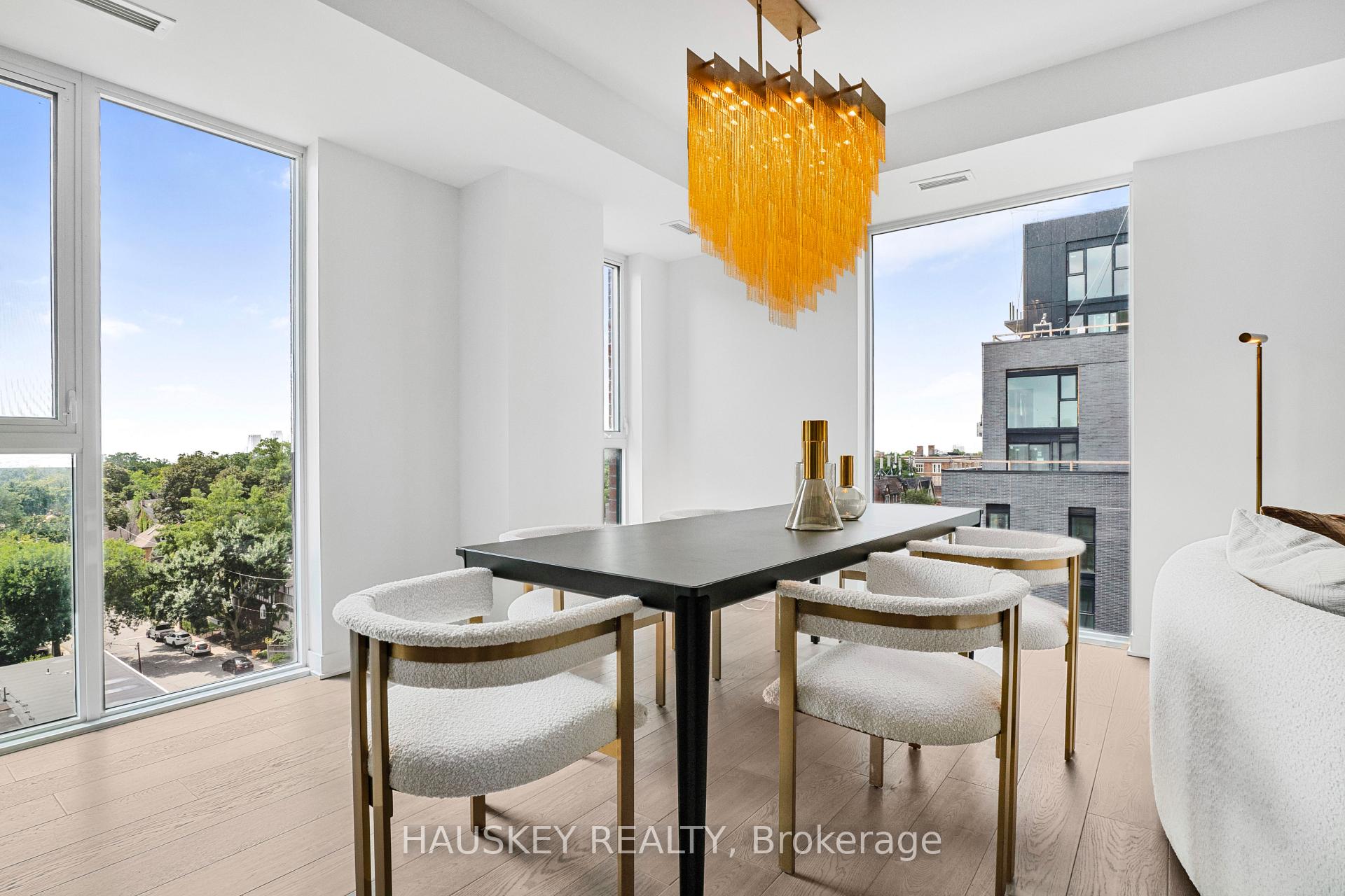 Photo 10 of Unit 707, 185 Alberta Avenue, Toronto, Oakwood Village — HOMEH