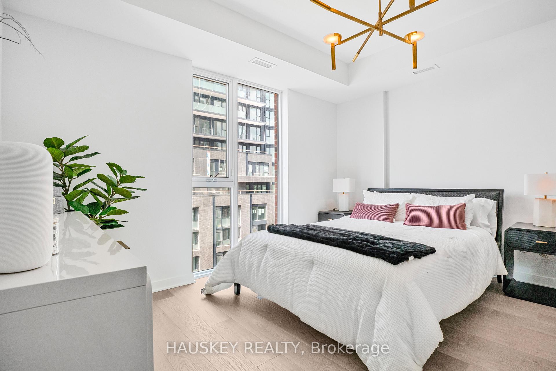Photo 16 of Unit 707, 185 Alberta Avenue, Toronto, Oakwood Village — HOMEH